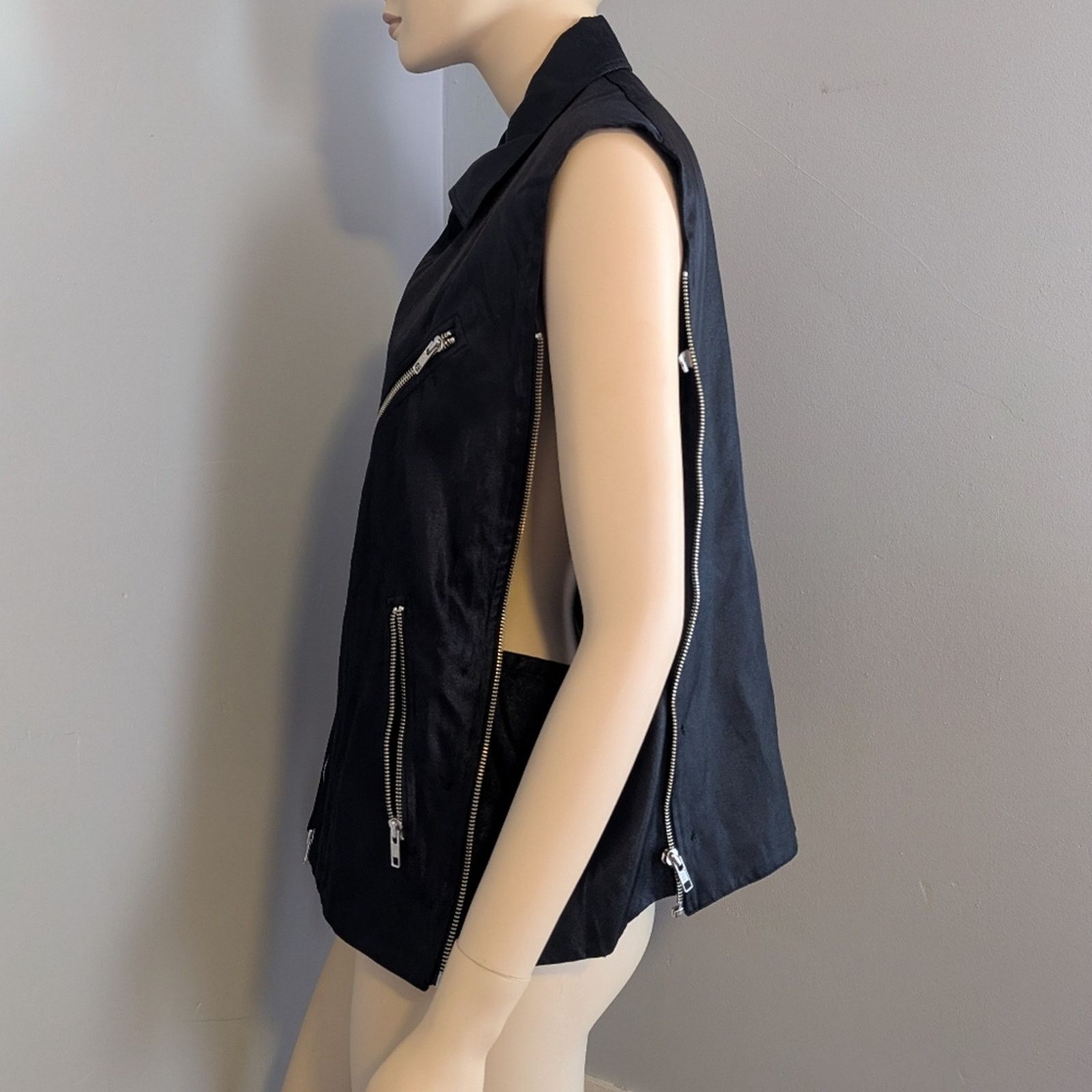 Ann Demeulemeester Vintage Ann Demeulemeester Vest Snaps + Zip Sides 38 EU 6 US Size S / US 4 / IT 40 - 5 Thumbnail