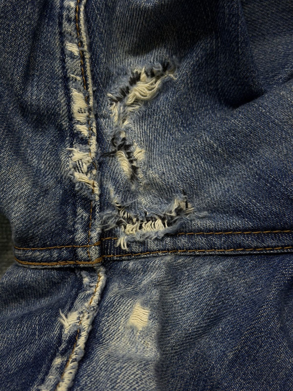Levi's Vintage Levi’s W515 Made In Japan | Relaxed Straight | W27 Size US 27 - 16 Thumbnail