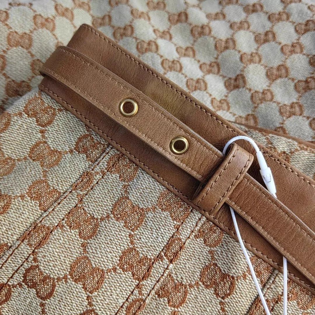 Gucci Gucci All Over GG Logo Skirt 38z Size 26" / US 2 / IT 38 - 2 Thumbnail