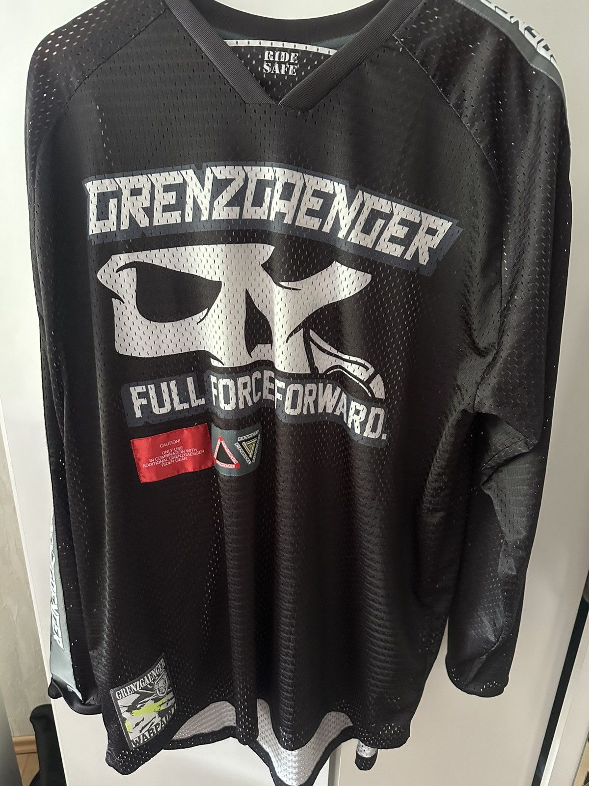 Other Grenzgänger Jersey XL Size US XL / EU 56 / 4 - 1 Thumbnail
