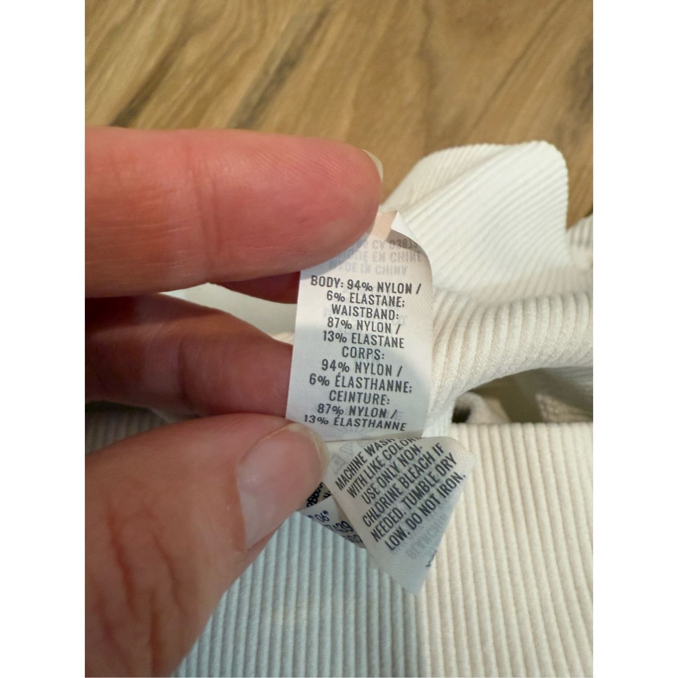 Other Offline by Aerie white textured leggings sz Medium Size 28" / US 6 / IT 42 - 6 Thumbnail