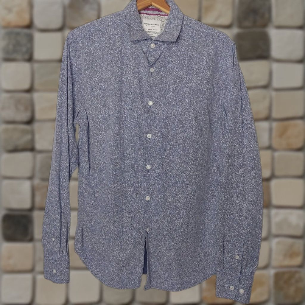 Vintage Denim & Flower Slim Fit Button-Up Shirt Medium Blue Abstract Long Sleeve Men's Business Casual Size US M / EU 48-50 / 2 - 1 Thumbnail