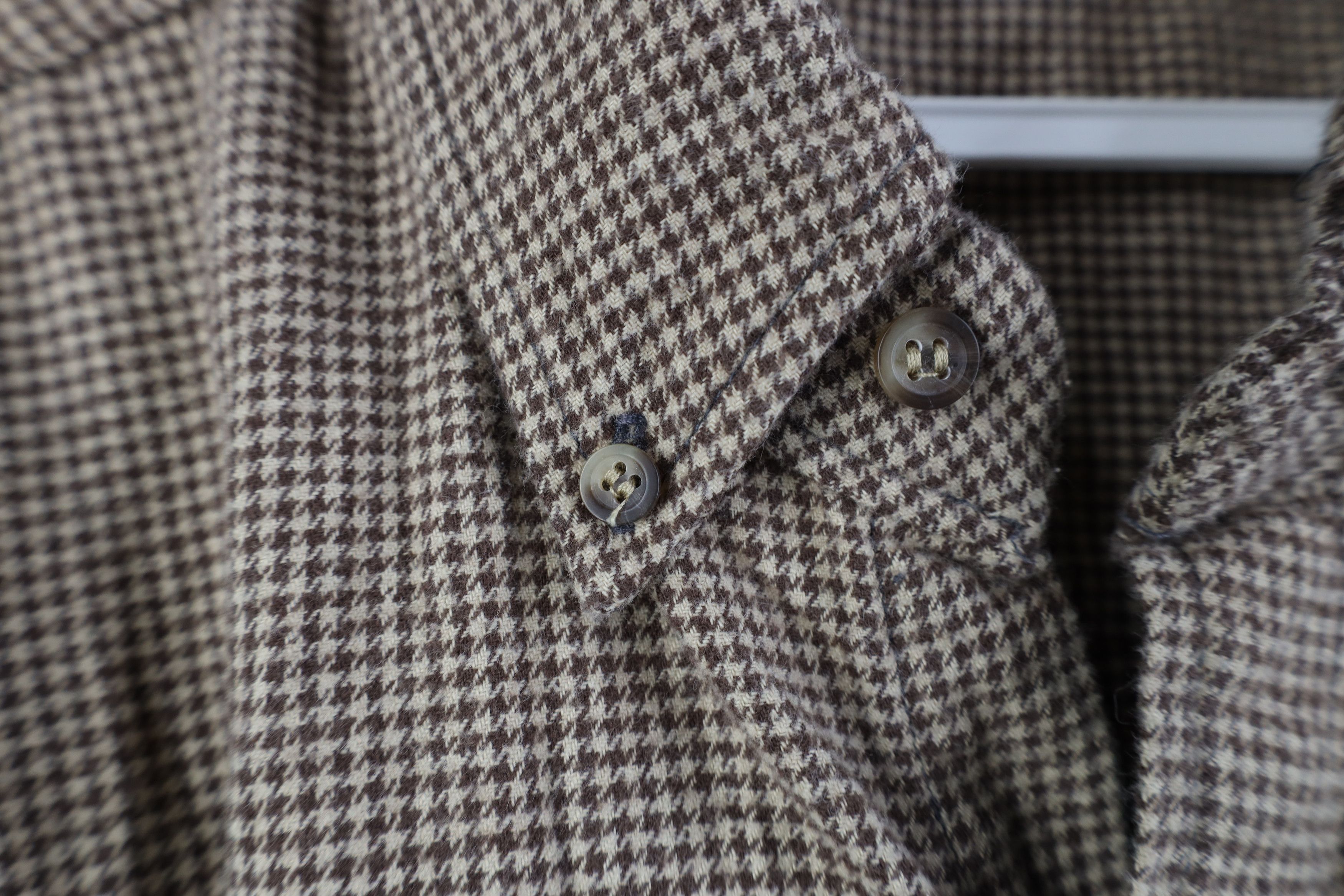Vintage Vintage 90s Streetwear Houndstooth Collared Button Shirt Size US XL / EU 56 / 4 - 8 Thumbnail