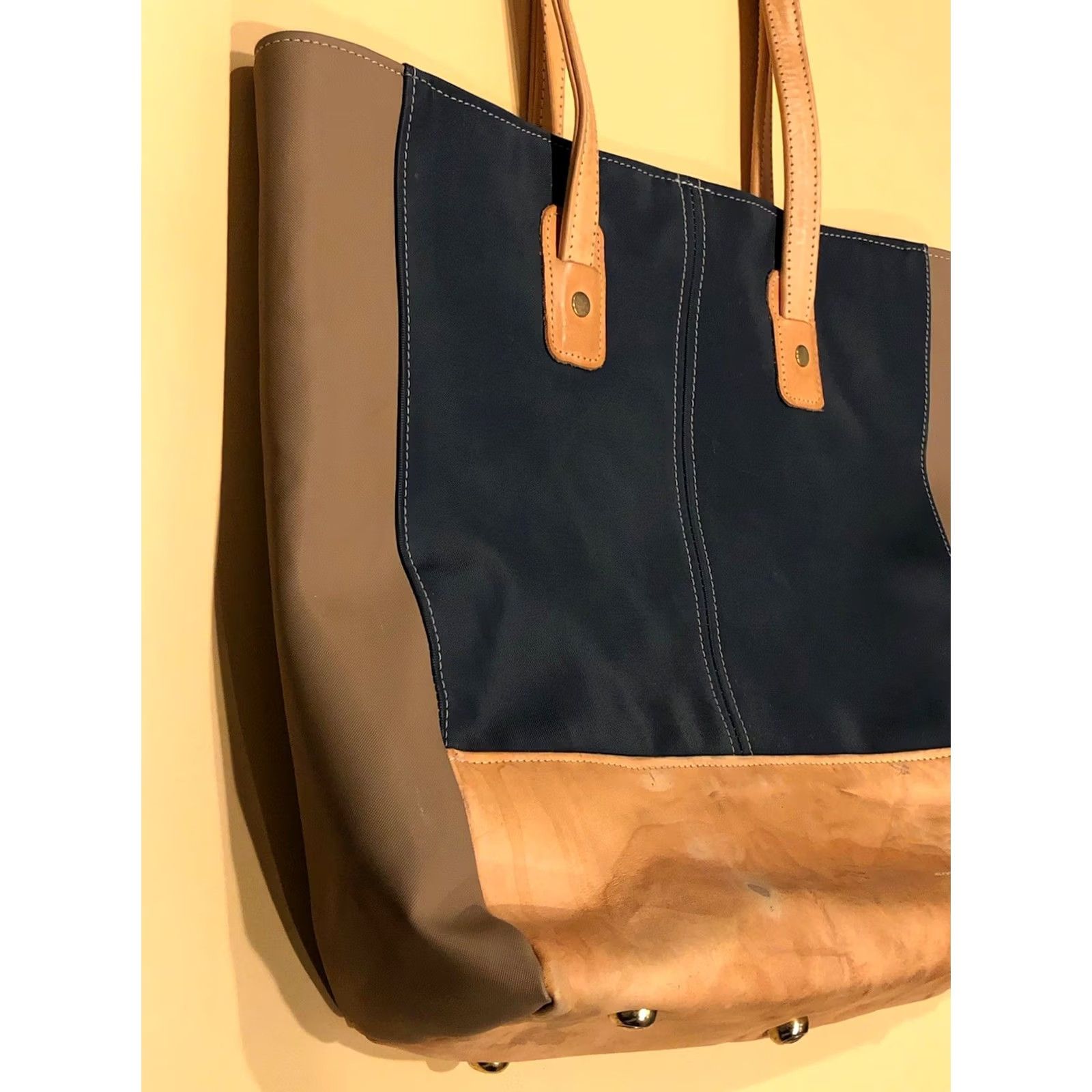 Vintage Jon Hart Tote Bag Purse Medium Navy Taupe and Tan Size ONE SIZE - 7 Thumbnail