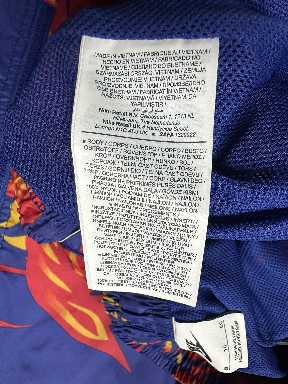 Nike Barcelona Nike tracksuit multicolor rare hawai rare size XL Size US XL / EU 56 / 4 - 7 Thumbnail