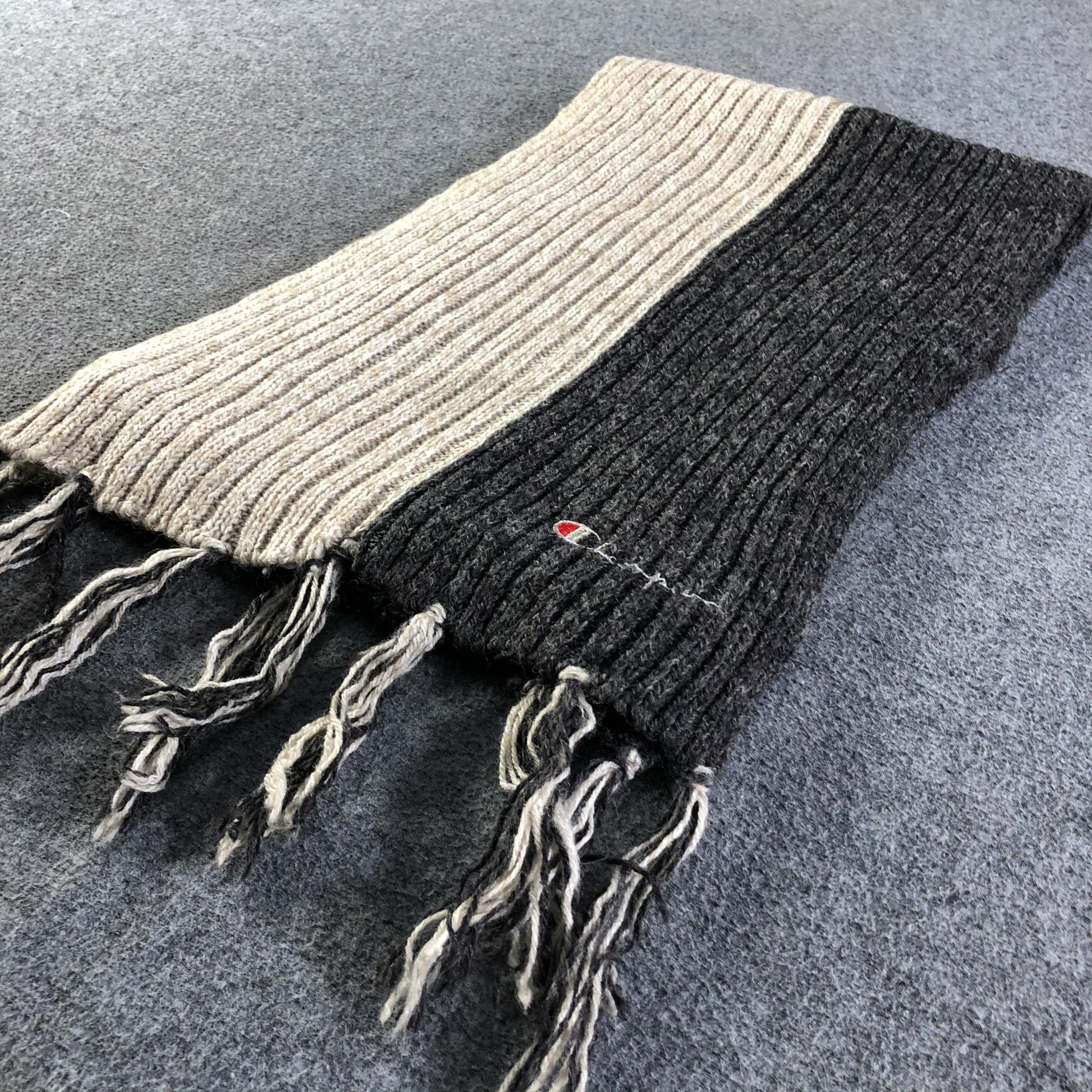 Champion Champion Scarf / Muffler / Neckwear P566 Size ONE SIZE - 4 Thumbnail