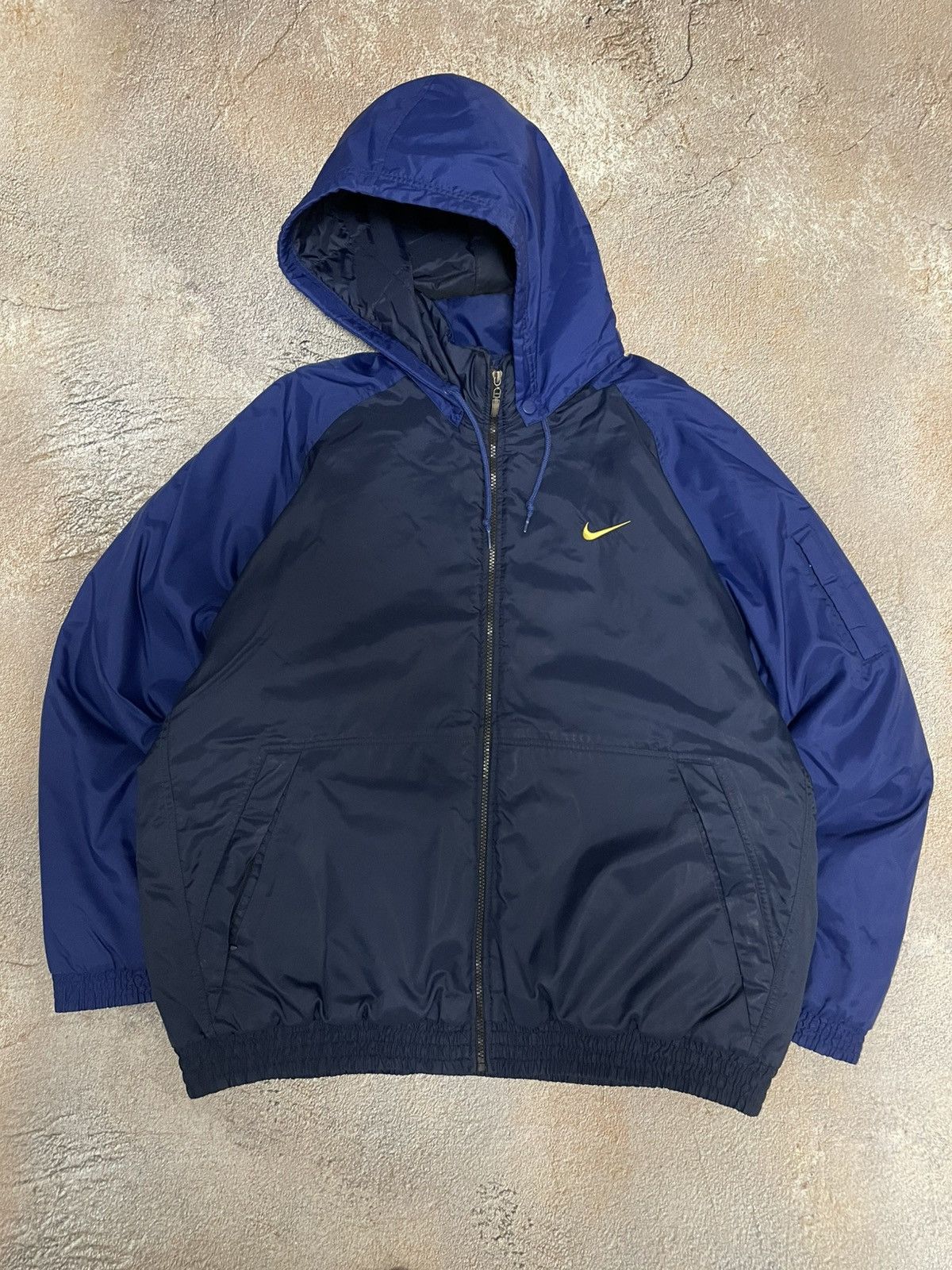 Nike Vintage Nike Big Logo Nylon Insulated Baggy Bomber Jacket Size US L / EU 52-54 / 3 - 4 Thumbnail