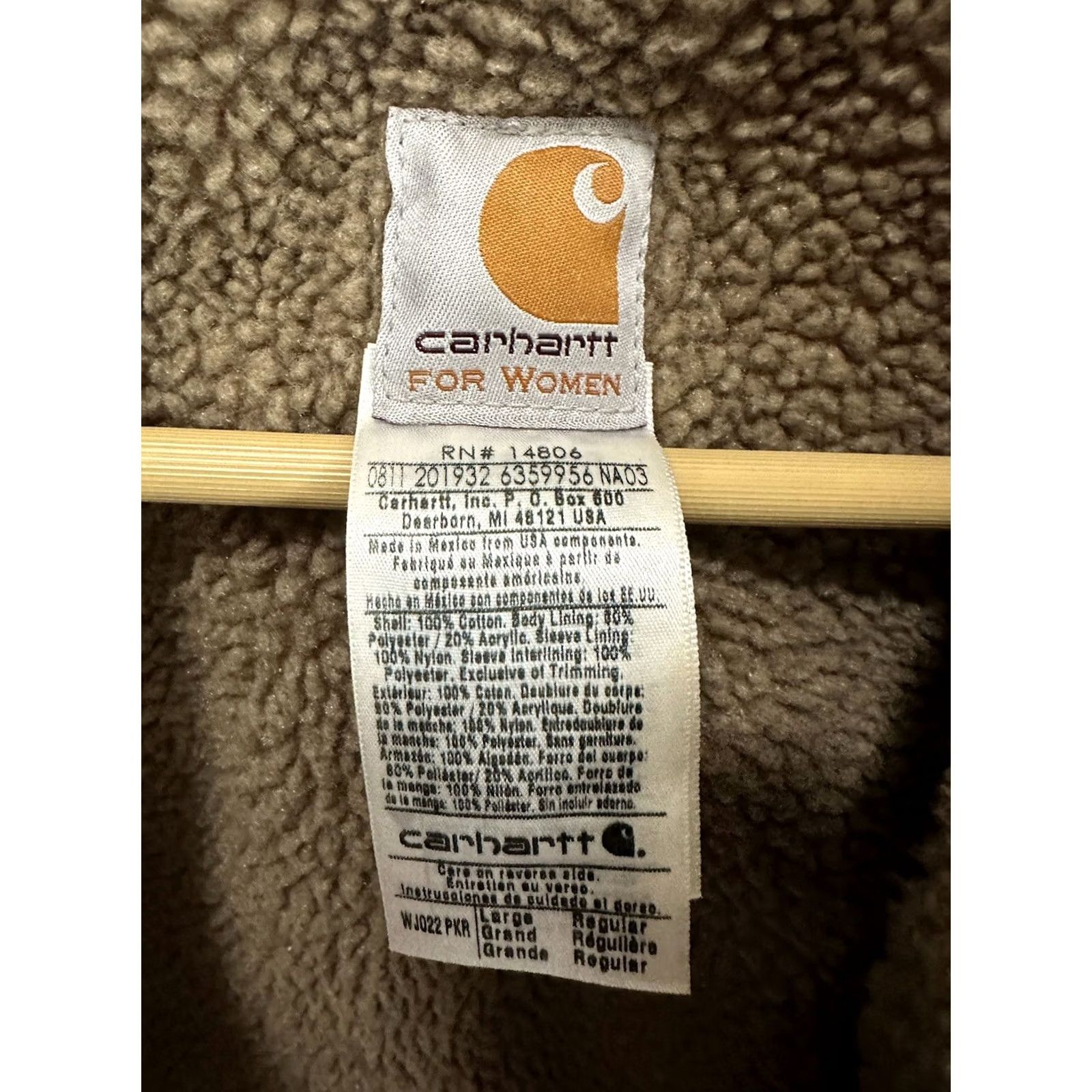 Carhartt VINTAGE Carhartt Women's Jacket WJ022 PKR Pink Sherpa L WJ022 PKR Wood Trim? Size L / US 10 / IT 46 - 3 Thumbnail