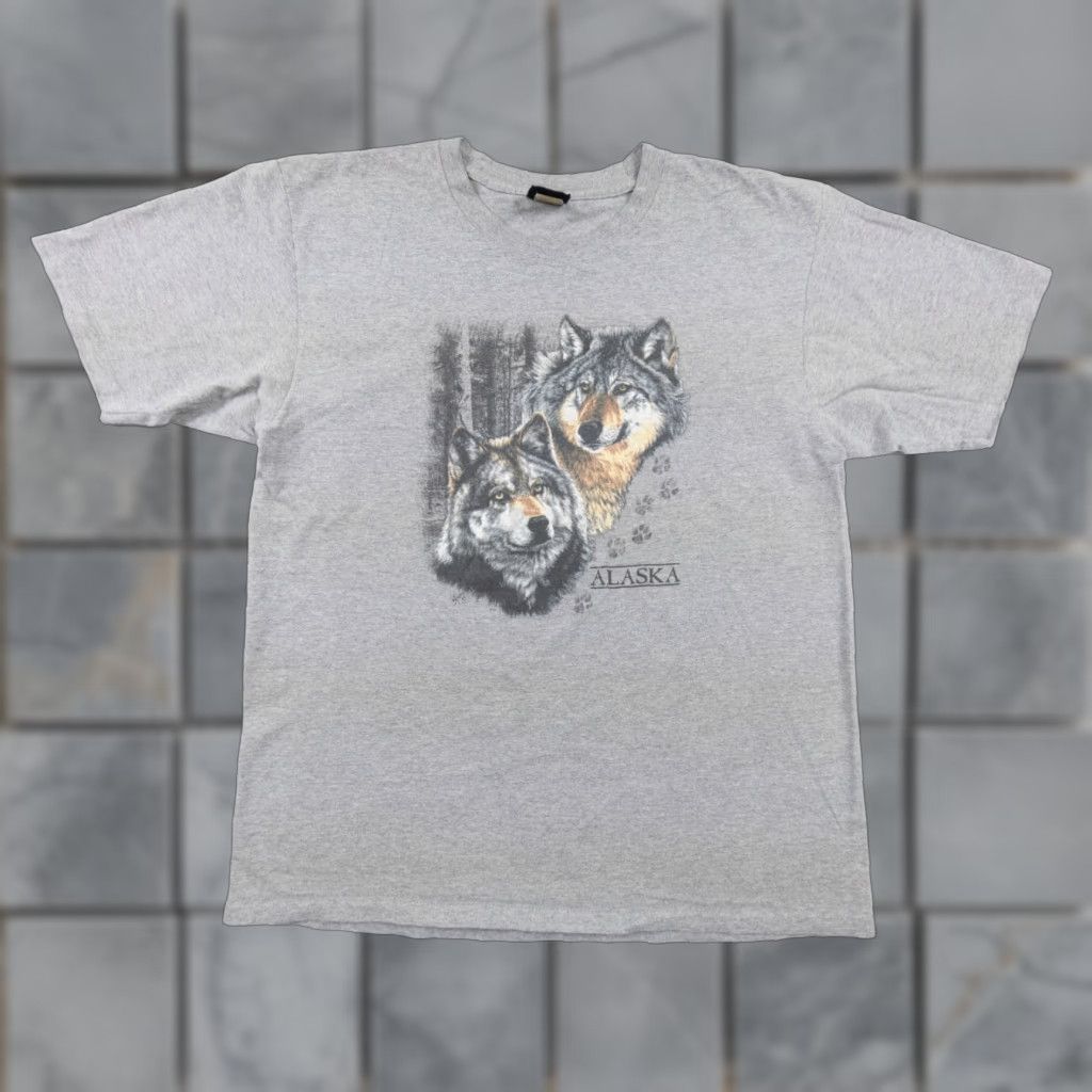Vintage VINTAGE Prairie Mountain T-Shirt Adult XL Gray Wolves 90s Short Sleeve Crew Neck Mens Ballparking: nature, animal, 1990s Size US XL / EU 56 / 4 - 1 Thumbnail