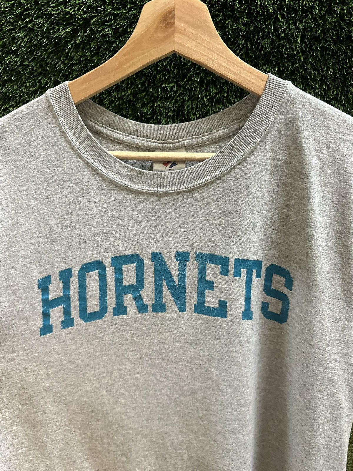 Vintage Vintage Hornets Collegiate Spellout T-shirt Large Size US L / EU 52-54 / 3 - 4 Thumbnail