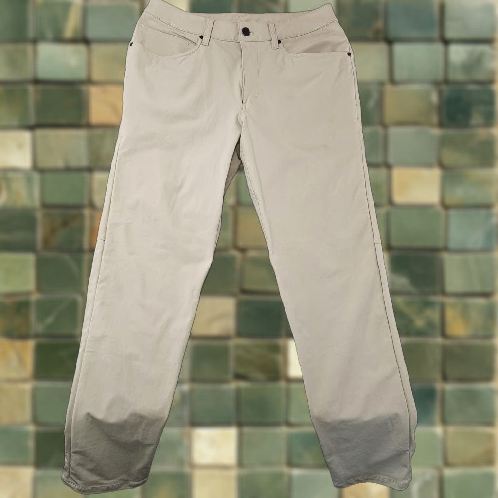 Lululemon Lululemon Pants Mens 30x31 Beige 5-Pocket Chino Casual Tech Performance Stretch Straight Front Zip Button 30 in Size US 30 / EU 46 - 1 Thumbnail