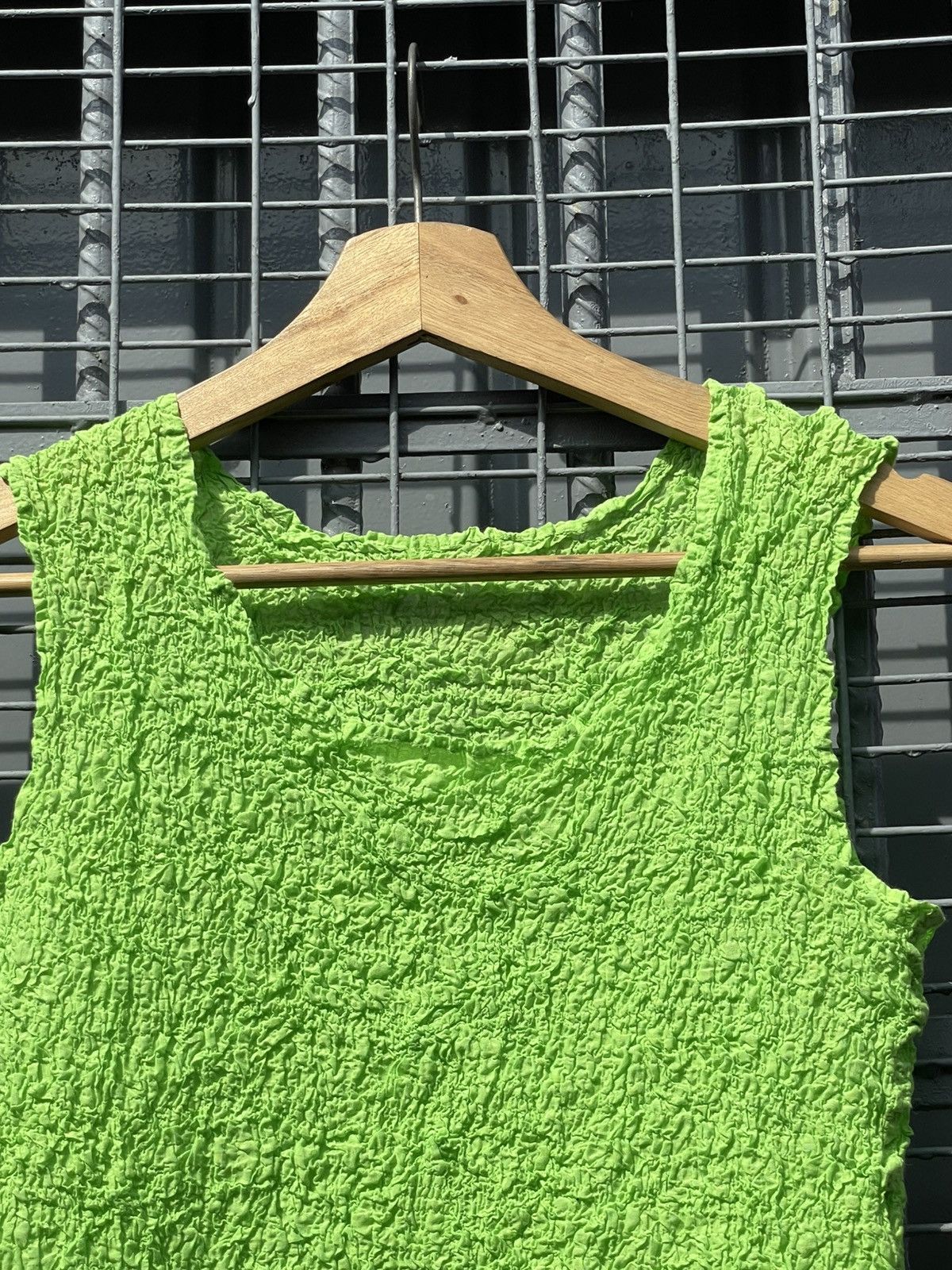 Issey Miyake Issey Miyake | Cauliflower Tank Size S / US 4 / IT 40 - 2 Thumbnail