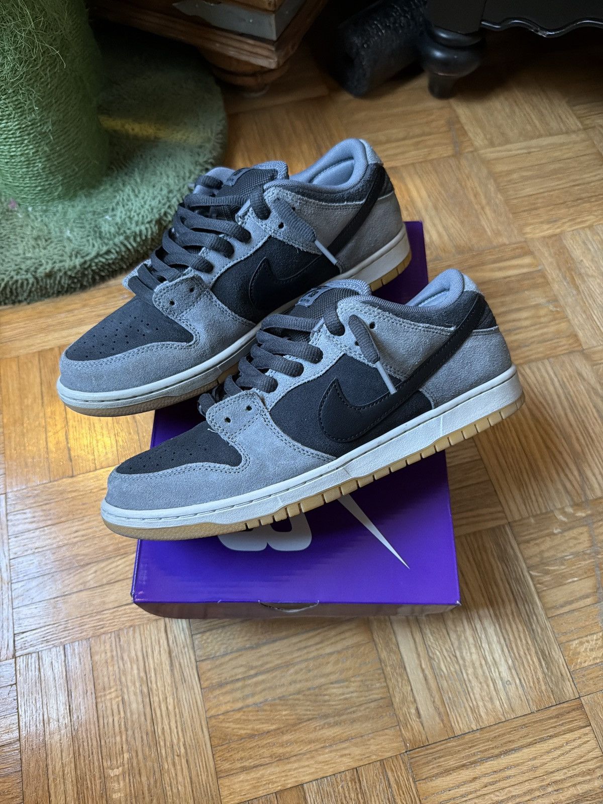 Nike SB Nike SB Dunk Low Dark Smoke Grey Size US 10.5 / EU 43-44 - 1 Thumbnail