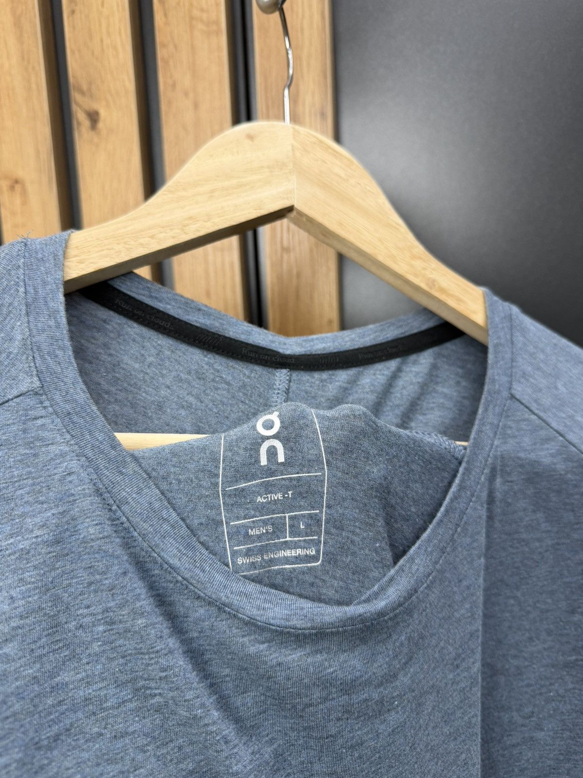 Other On Running Active-T Perfomance T-Shirts Size L Size US L / EU 52-54 / 3 - 10 Thumbnail