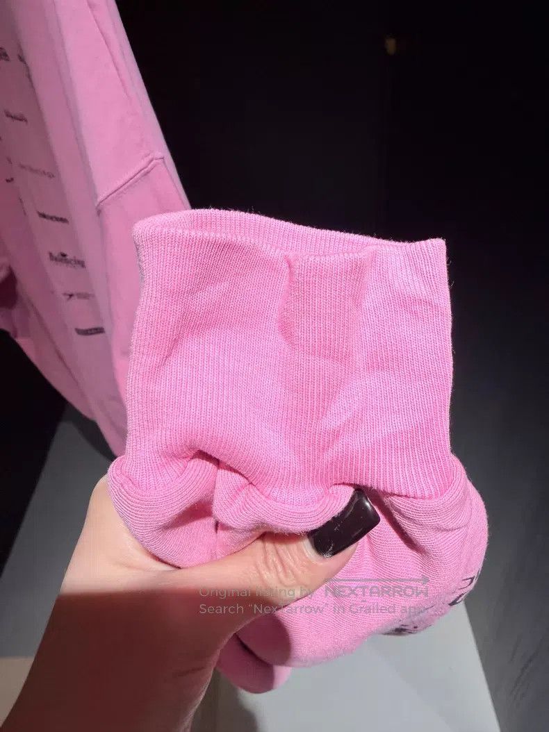 Balenciaga Balenciaga Pink Multi-Element Full-Print Logo Sweatshirt Size US L / EU 52-54 / 3 - 8 Thumbnail