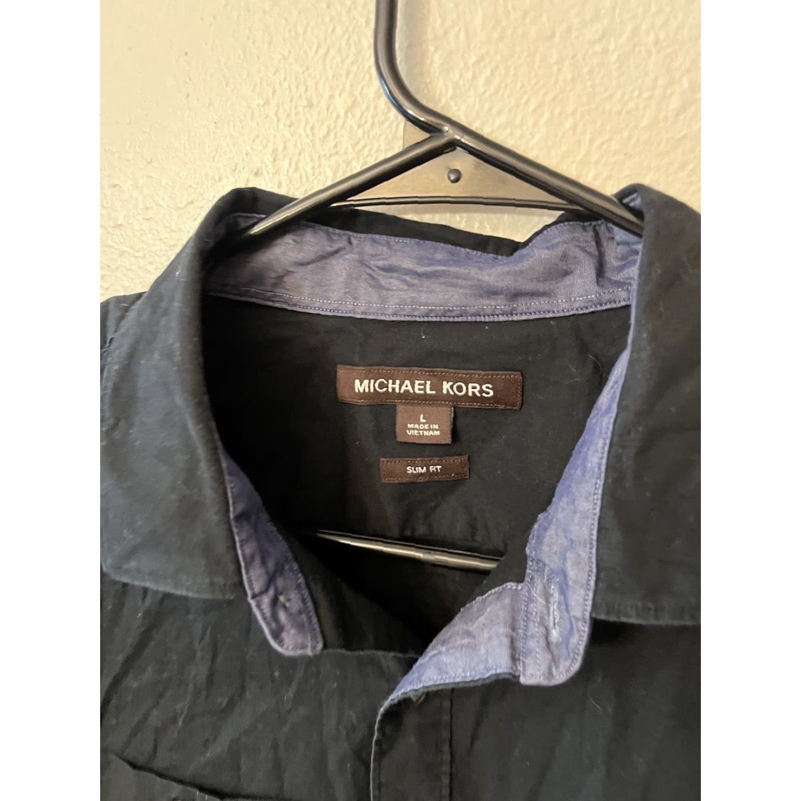 Michael Kors Michael Kors Button-Up Shirt Mens Slim Fit Black Long Sleeve Size Large Size US L / EU 52-54 / 3 - 3 Thumbnail