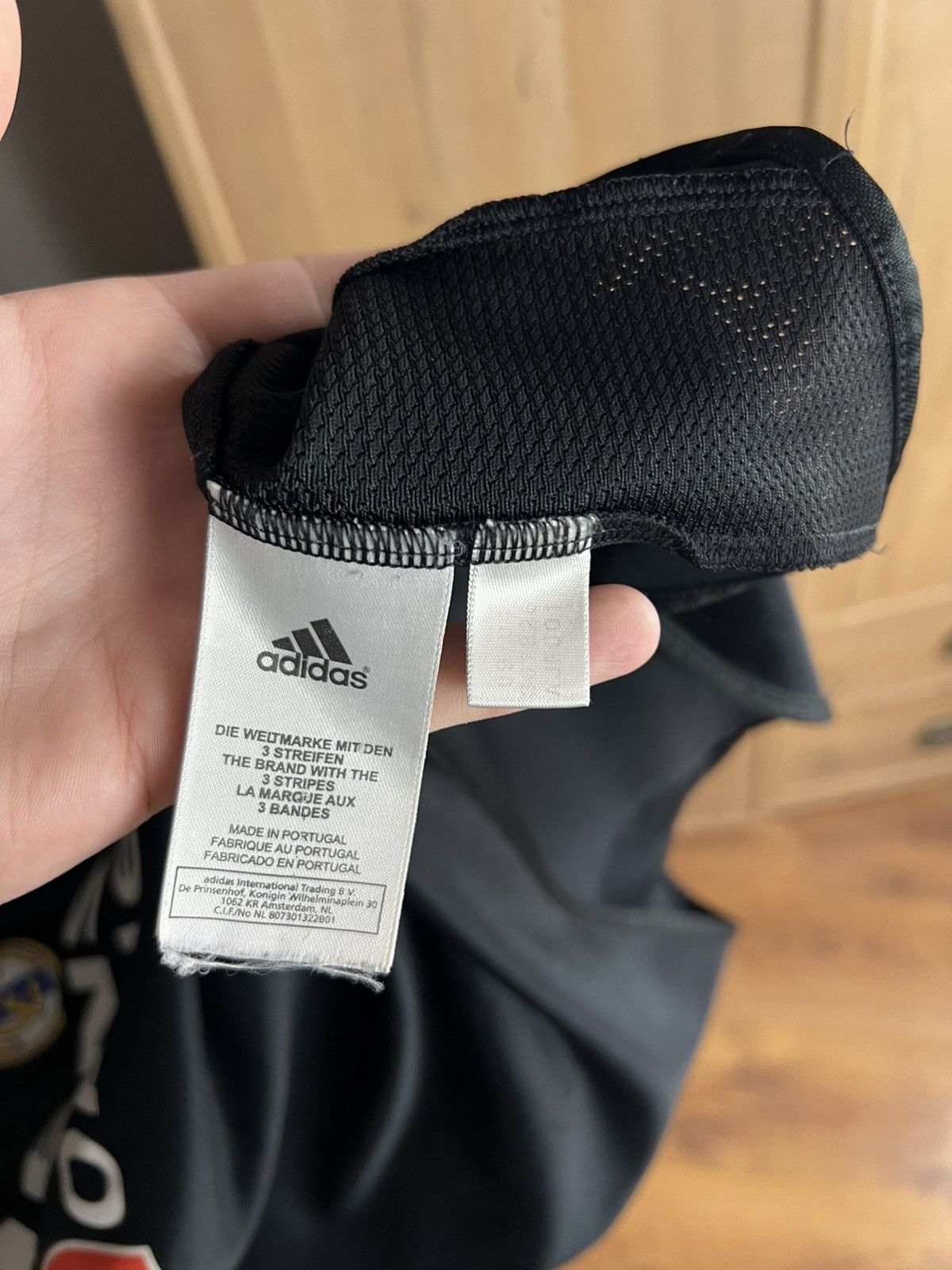 Adidas Soccer Jersey Adidas Real Madrid 2004/05 Black Size US M / EU 48-50 / 2 - 6 Thumbnail