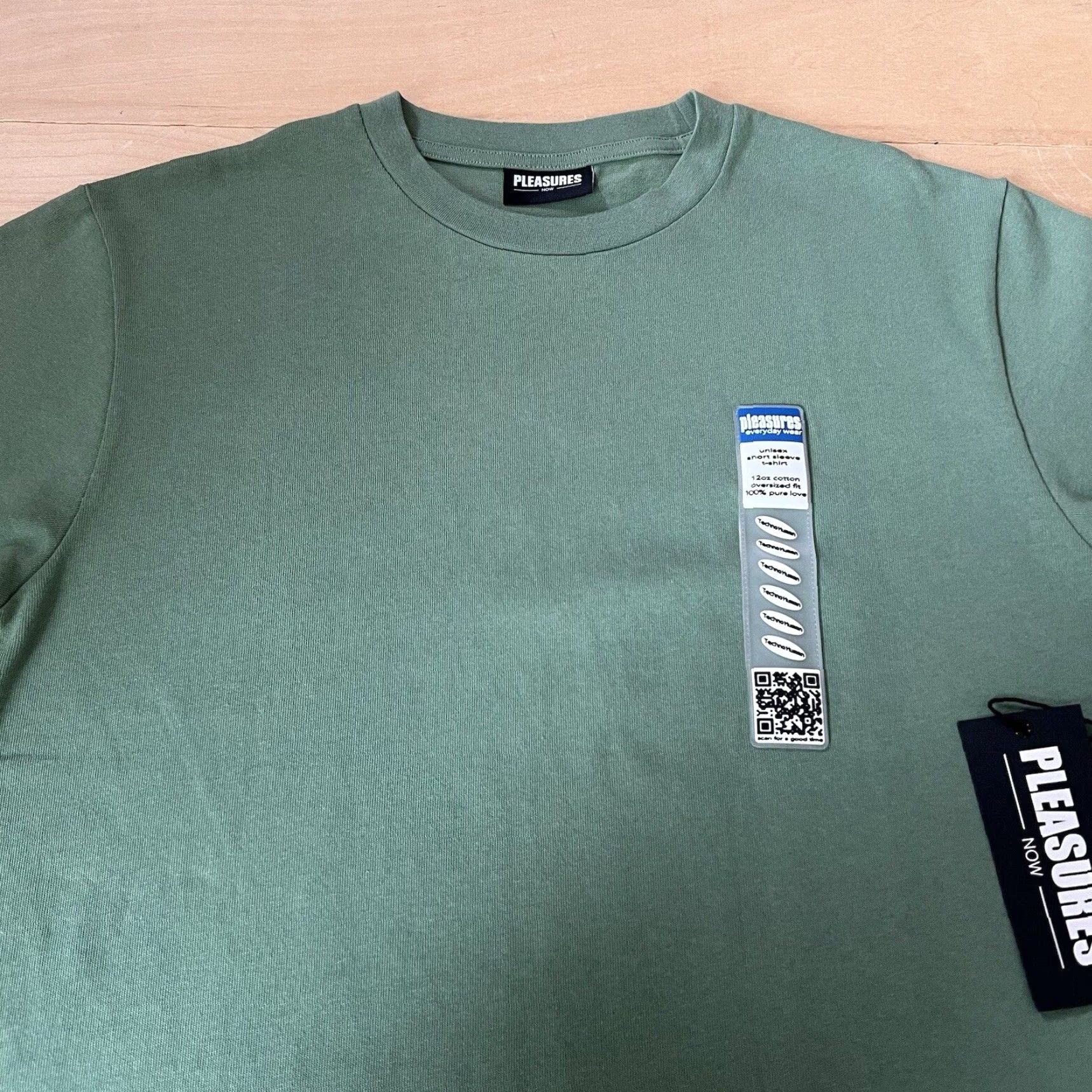 Pleasures Pleasures Boxy Shirt Small Green T-Shirt Short Sleeve Cotton Men USA Logo Round Neck All Seasons Size US S / EU 44-46 / 1 - 3 Thumbnail