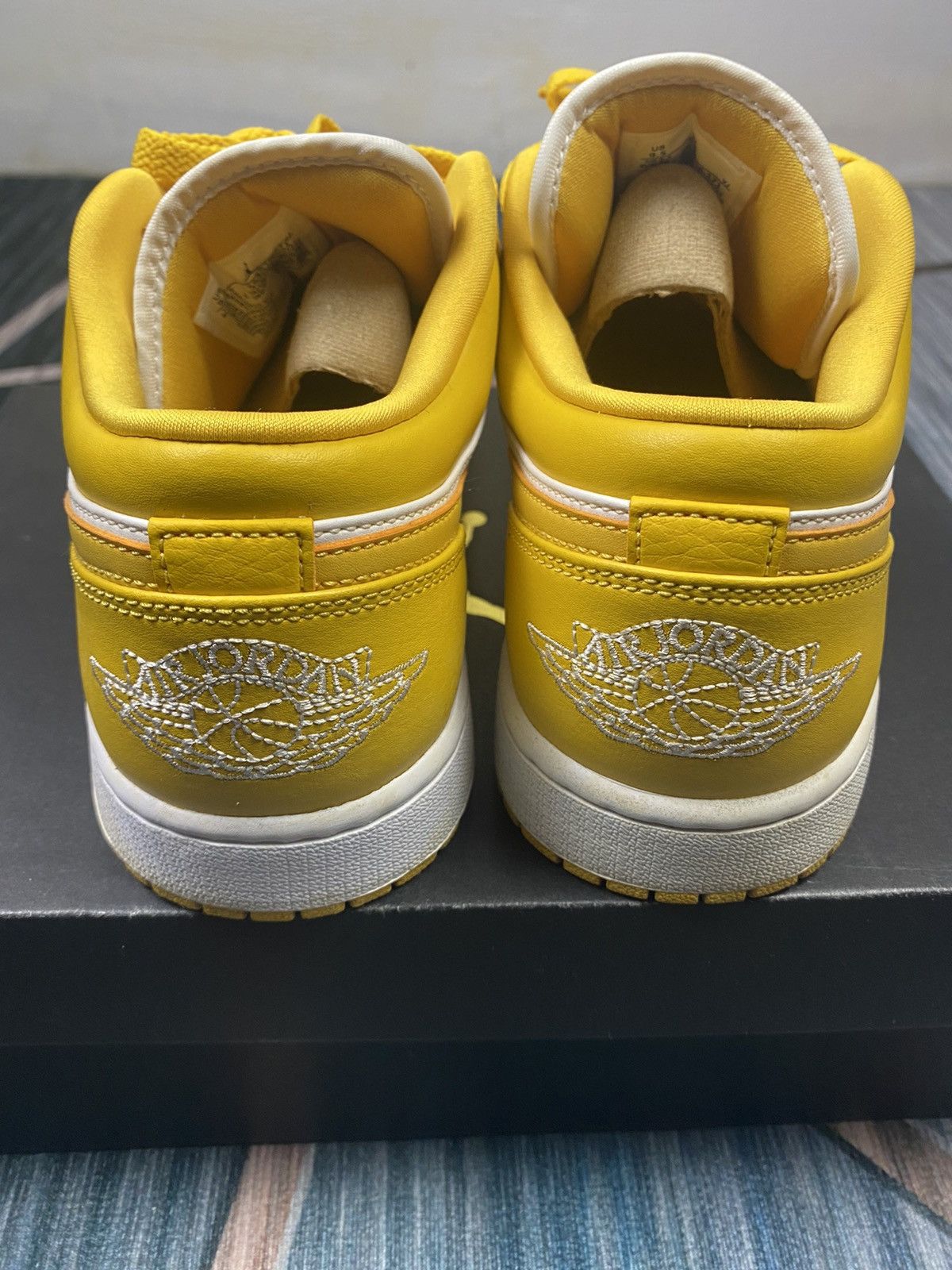 Nike AIR JORDAN 1 LOW POLLEN MAN Size US 8.5 / EU 41-42 - 3 Thumbnail