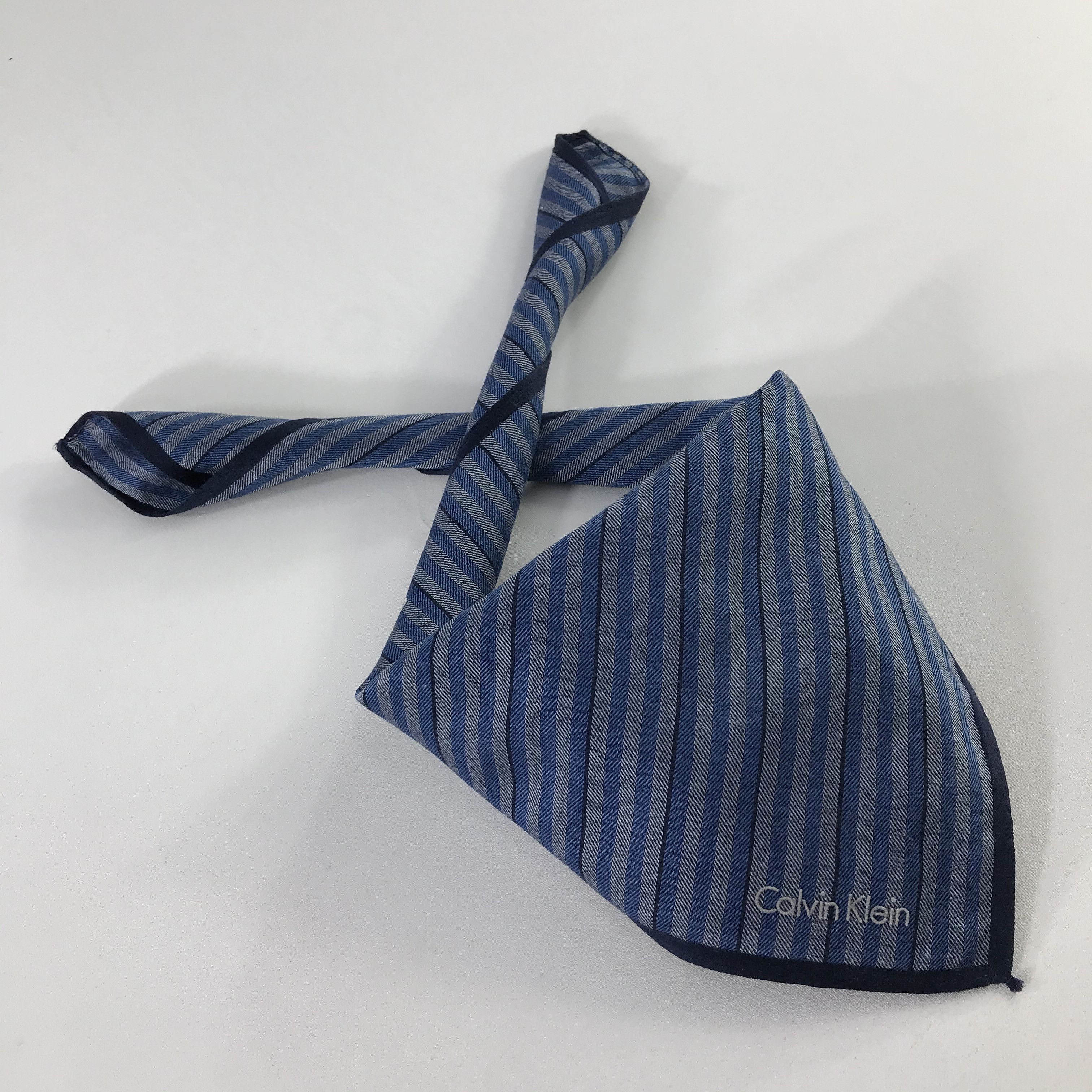 Calvin Klein × Vintage Calvin Klein Bandana / Handkerchief / Neckerchief - S896 Size ONE SIZE - 4 Thumbnail