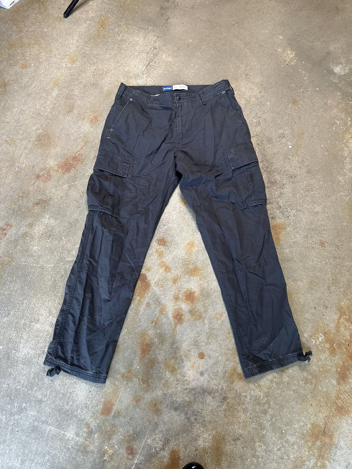 Old Navy × Vintage Old navy 94” cargos Size US 34 / EU 50 - 1 Thumbnail