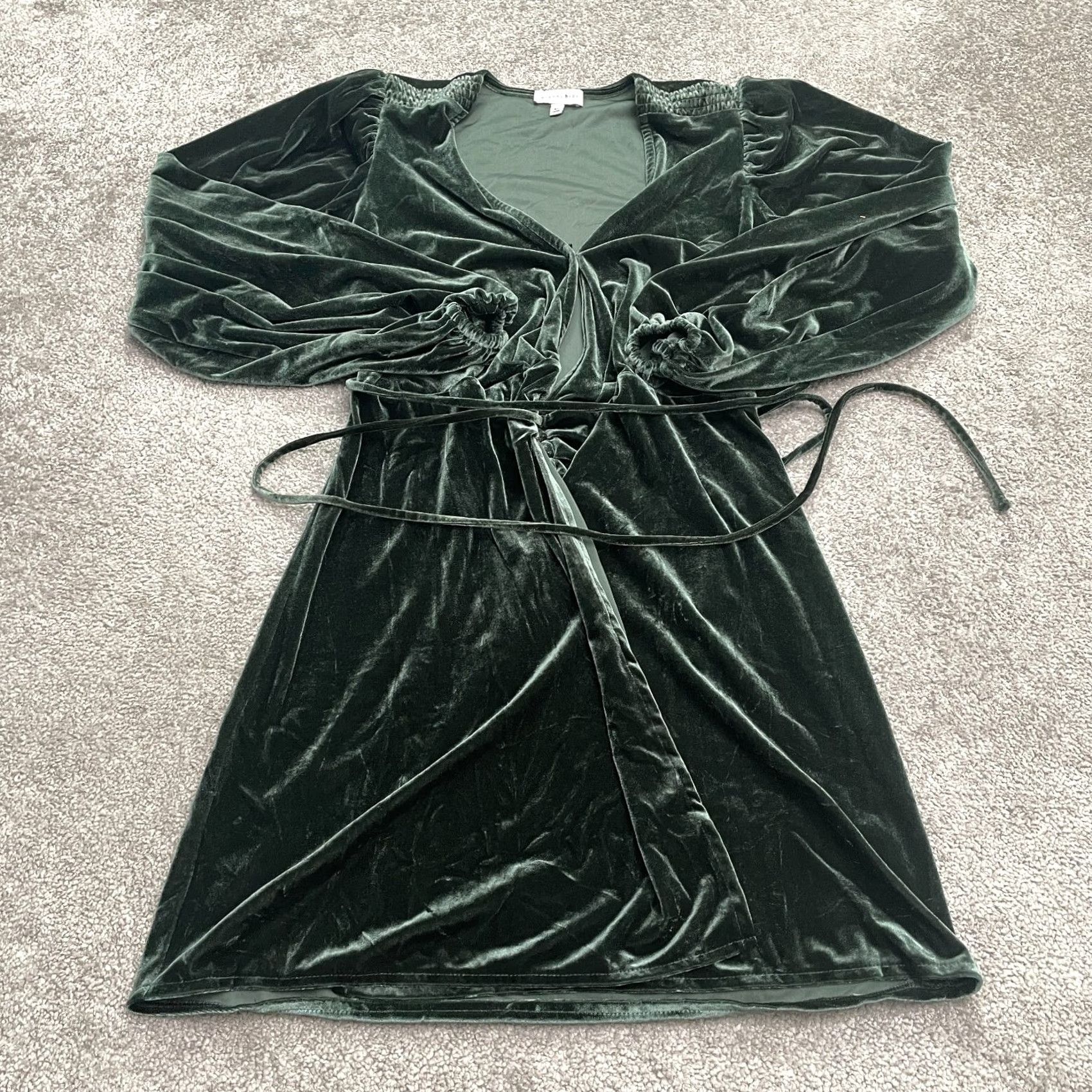 Vintage Gianni Bini Velvet Puff A-Line Midi Dress Womens XS Green Long Sleeve V-Neck Size XS / US 0-2 / IT 36-38 - 2 Thumbnail