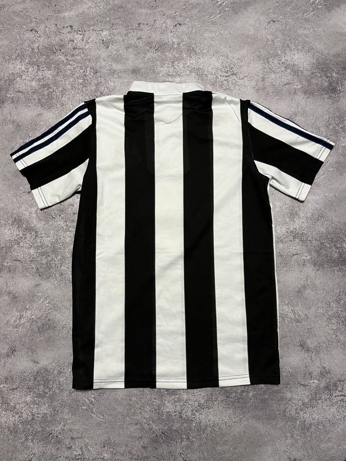 Adidas Adidas New Castle soccer jersey Size US S / EU 44-46 / 1 - 3 Thumbnail