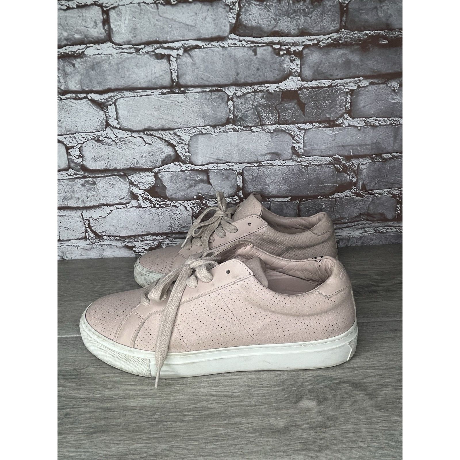 Greats GREATS The Royale Pink Perforated Leather Sneakers Shoes Wom Size US 8.5 / IT 38.5 - 19 Thumbnail