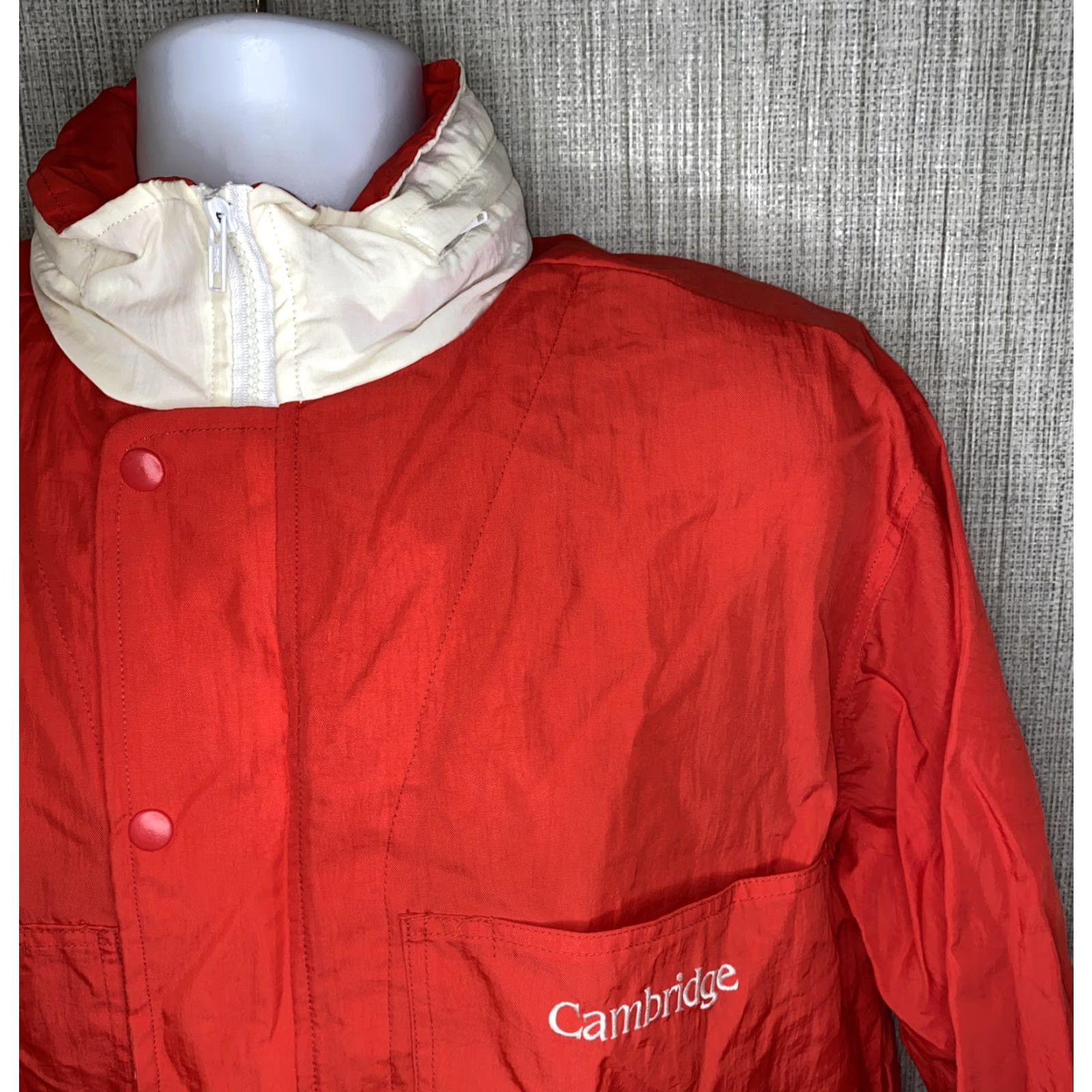 Vintage Mens Red Nylon Cambridge Full Zip Jacket Size S/M TUCKABLE HOOD Jacket Mens Red Nylon Cambridge Full Zip S/M HOOD? Size US S / EU 44-46 / 1 - 2 Thumbnail