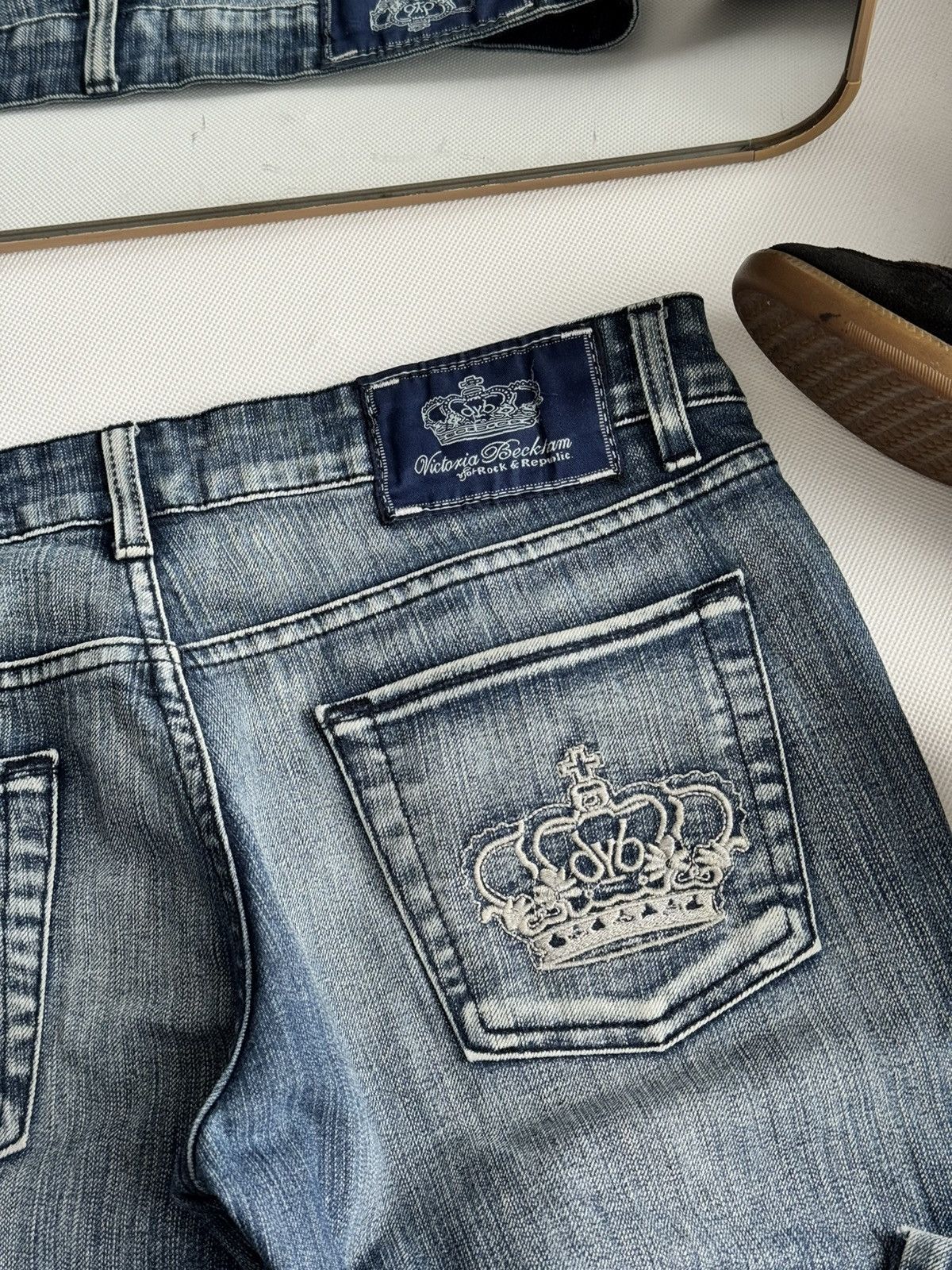 Victoria Beckham RARE VICTORIA BECKHAM FLARE JEANS Y2K If six was nine style Size 27" / US 4 / IT 40 - 14 Thumbnail