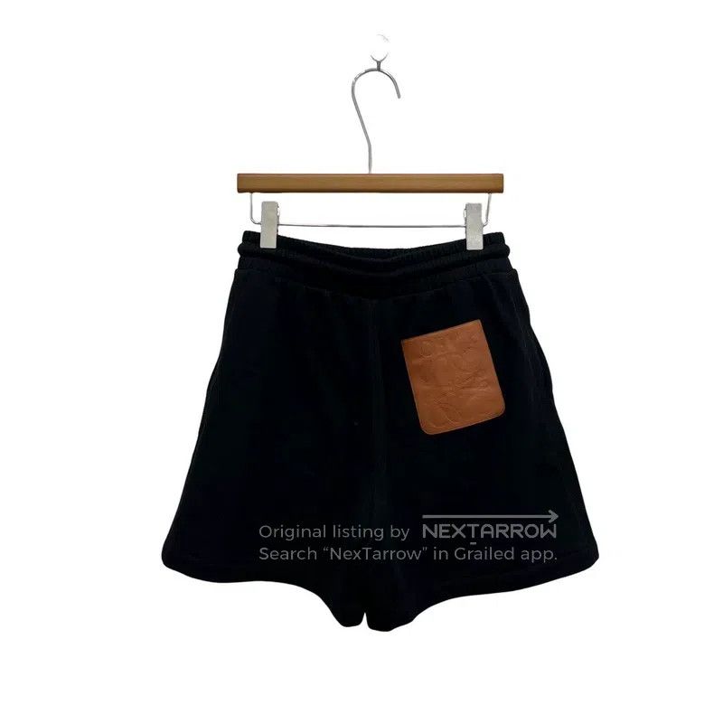 Loewe LOEWE size XS Leather Patch Black Short Pants Size 42" / US 20 - 2 Thumbnail