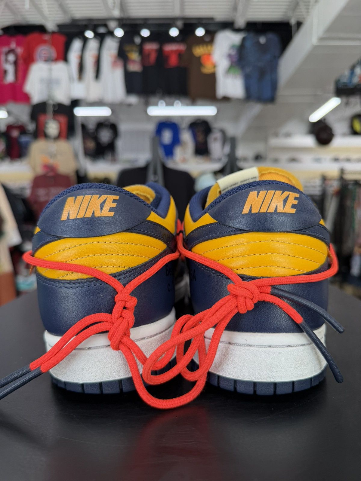 Nike × Off-White Nike Dunk Low Off-White University Gold Size 12 (2019) Size US 12 / EU 45 - 5 Thumbnail