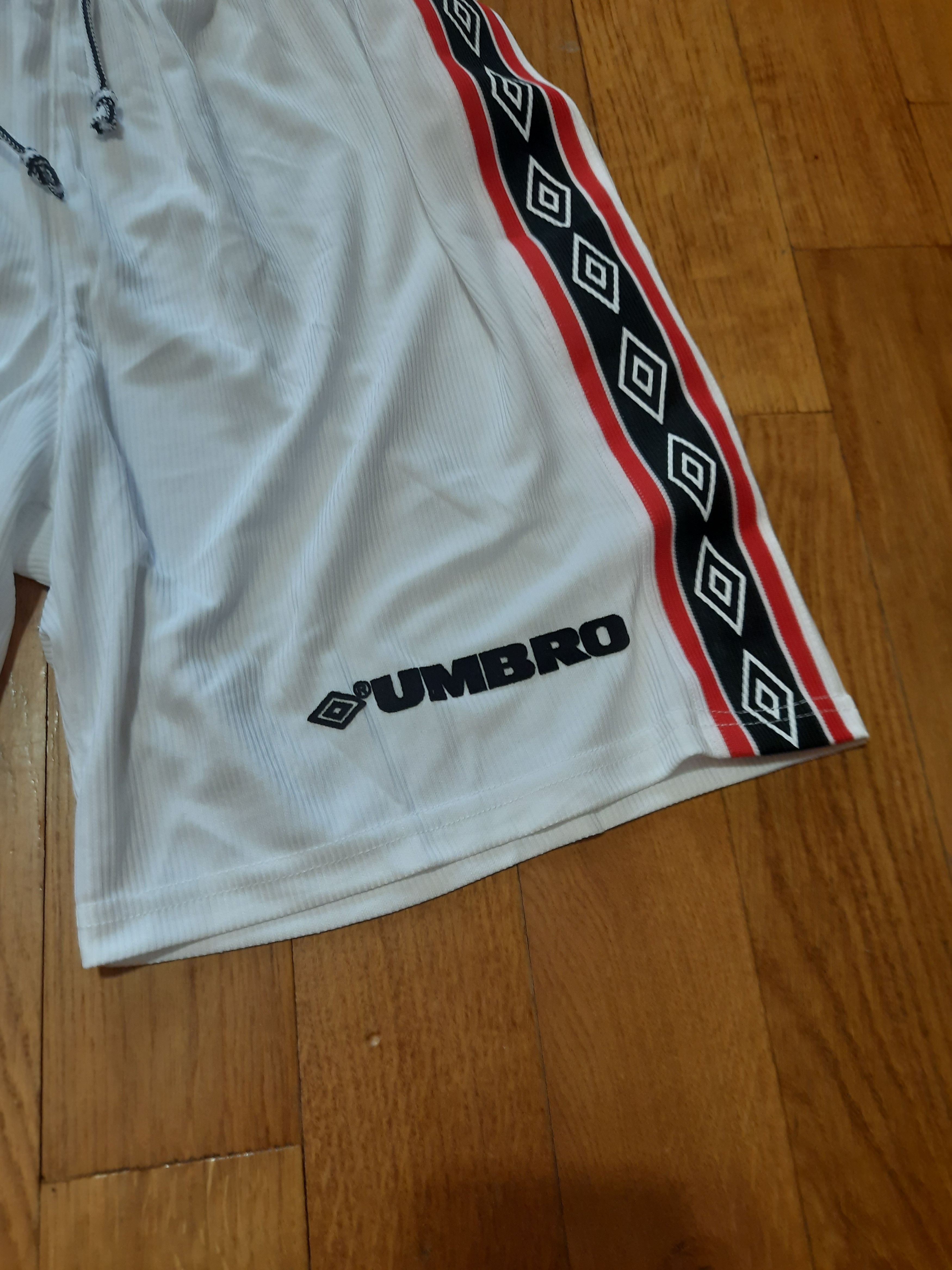 Other Manchester United Umbro Soccer Football Shorts Size US 36 / EU 52 - 3 Thumbnail