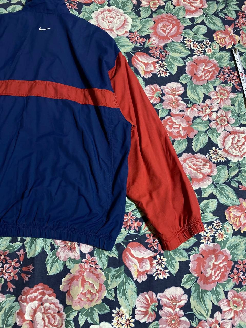 Nike × Vintage 90s Nike Swoosh Vintage Y2K Oversized Windbreaker Jacket Size US L / EU 52-54 / 3 - 24 Thumbnail