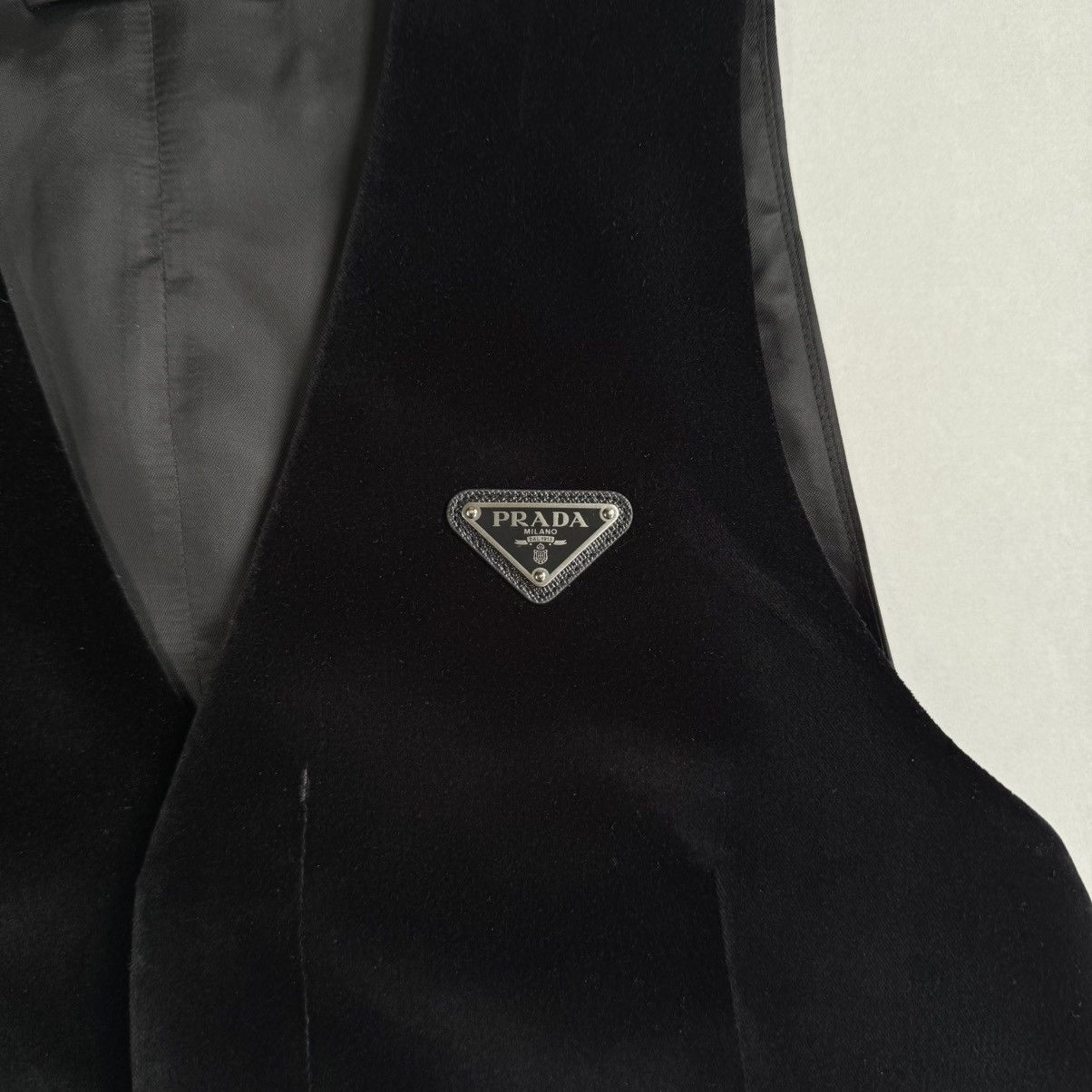 Prada Prada SS22 Logo Velour Vest Size US S / EU 44-46 / 1 - 3 Thumbnail
