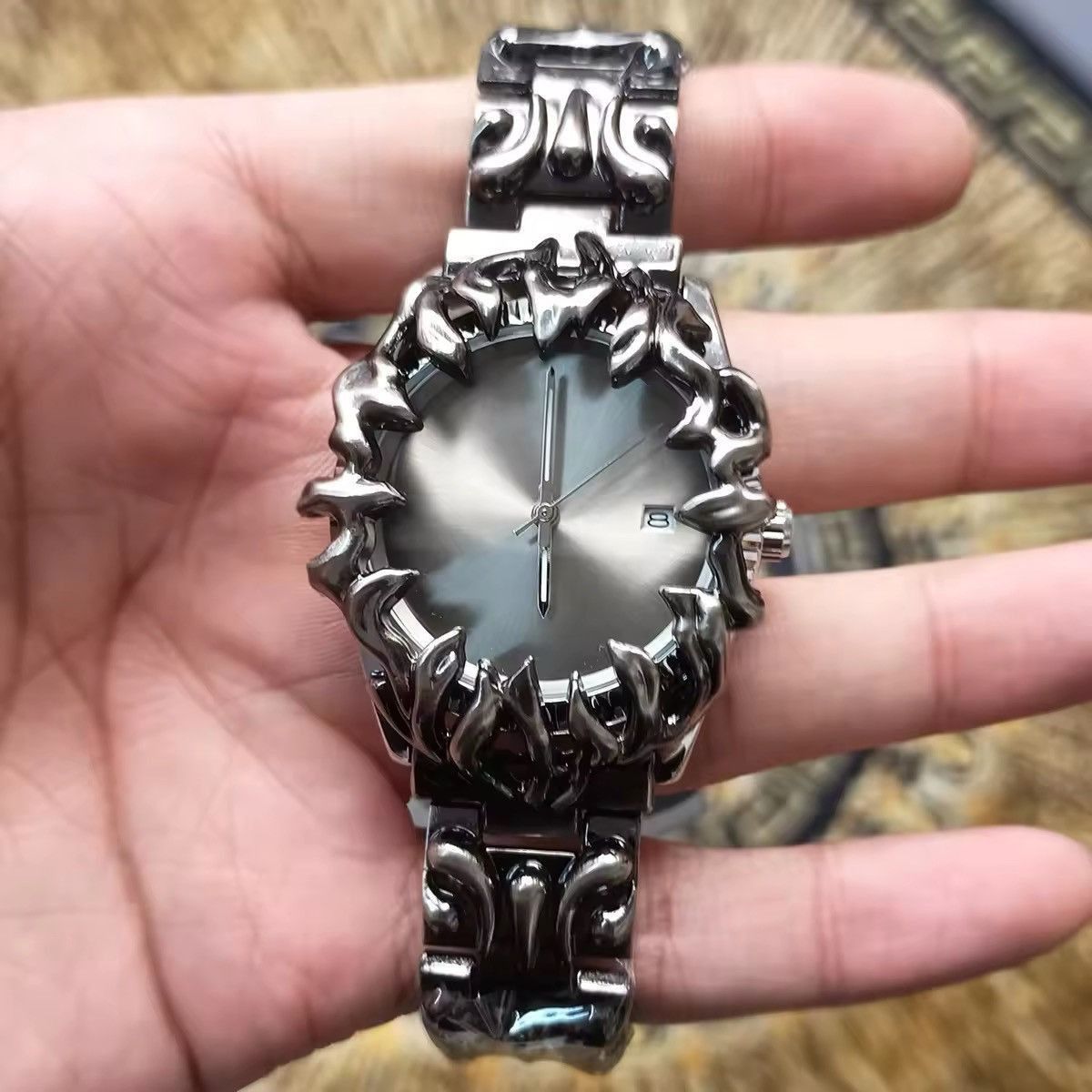 Claw American Watch