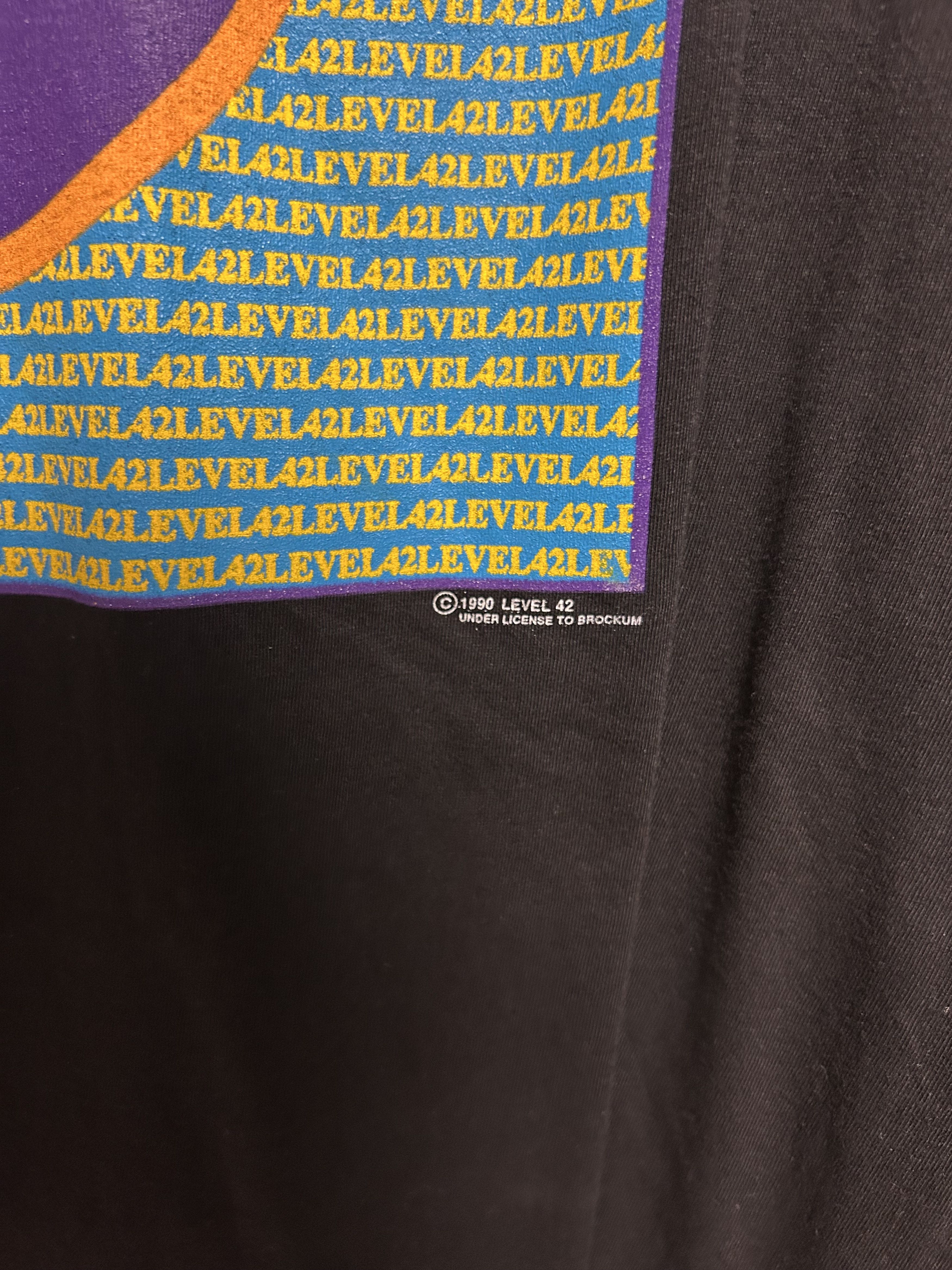Band Tees Vintage 1990 Level 42 Rock Band T-shirt Size US XL / EU 56 / 4 - 6 Thumbnail
