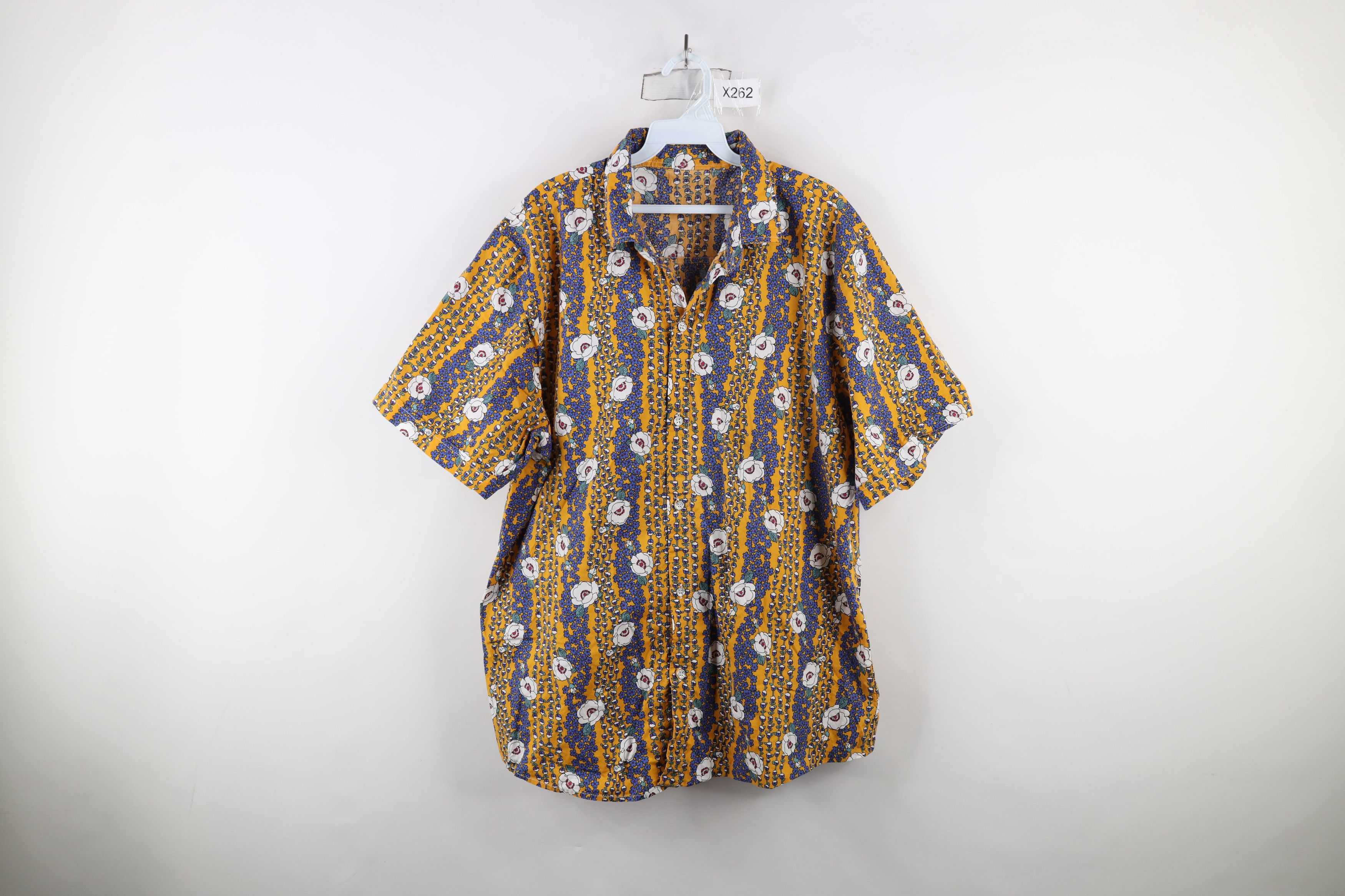 Vintage Vintage Y2K Streetwear Print Short Sleeve Button Shirt Size US XL / EU 56 / 4 - 1 Thumbnail