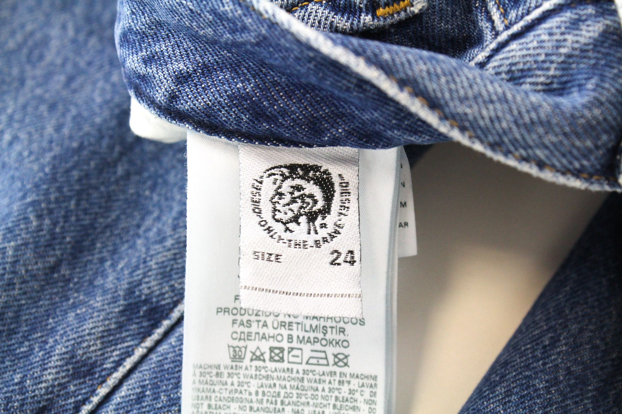Diesel WIDEE 080AN W24/L32 Blue Straight Jeans 70467 Size 24" / US 00 / IT 34 - 7 Thumbnail