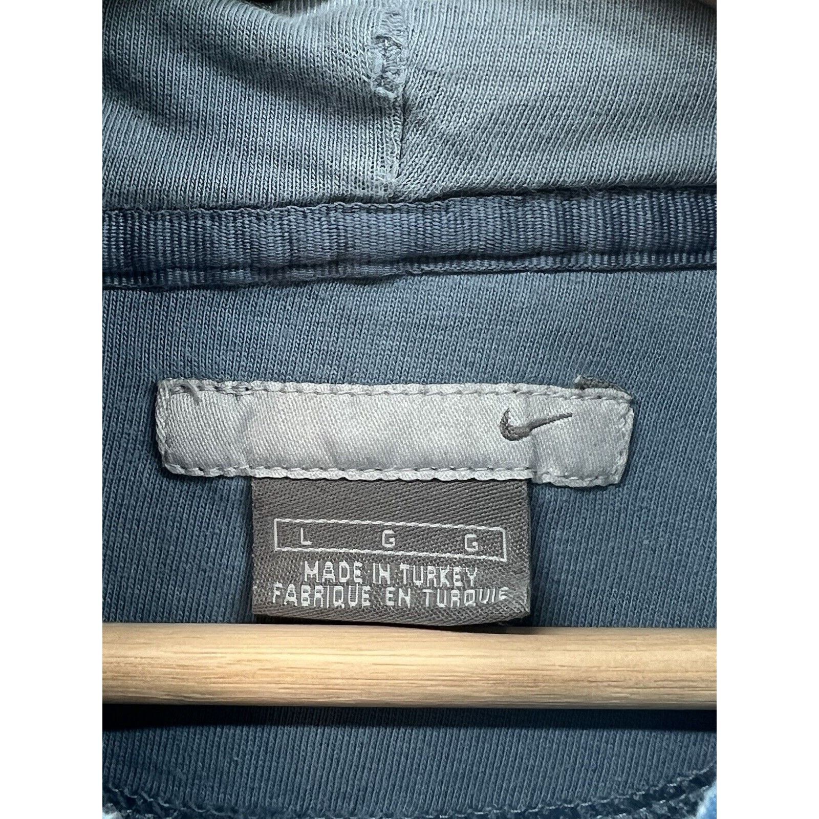 Nike Nike Silver Tag Powder Blue Pullover Hoodie Men’s Size Large Size US L / EU 52-54 / 3 - 3 Thumbnail
