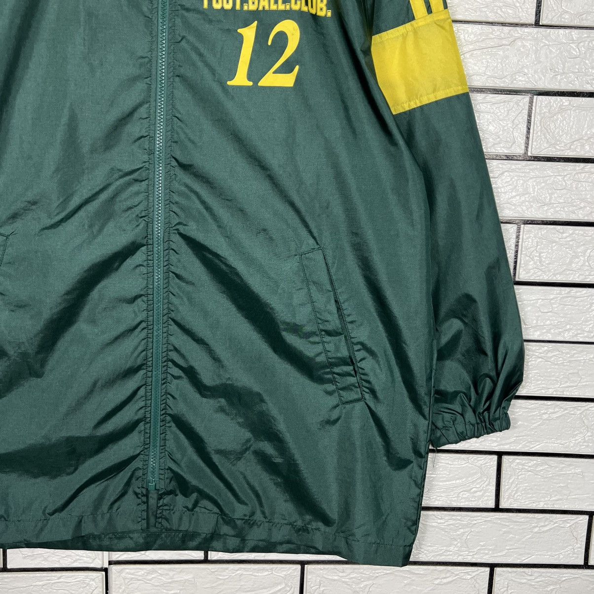 Adidas Vintage ADIDAS Trefoil Big Logo Nylon Jacket #4288-C195 Size US M / EU 48-50 / 2 - 11 Thumbnail