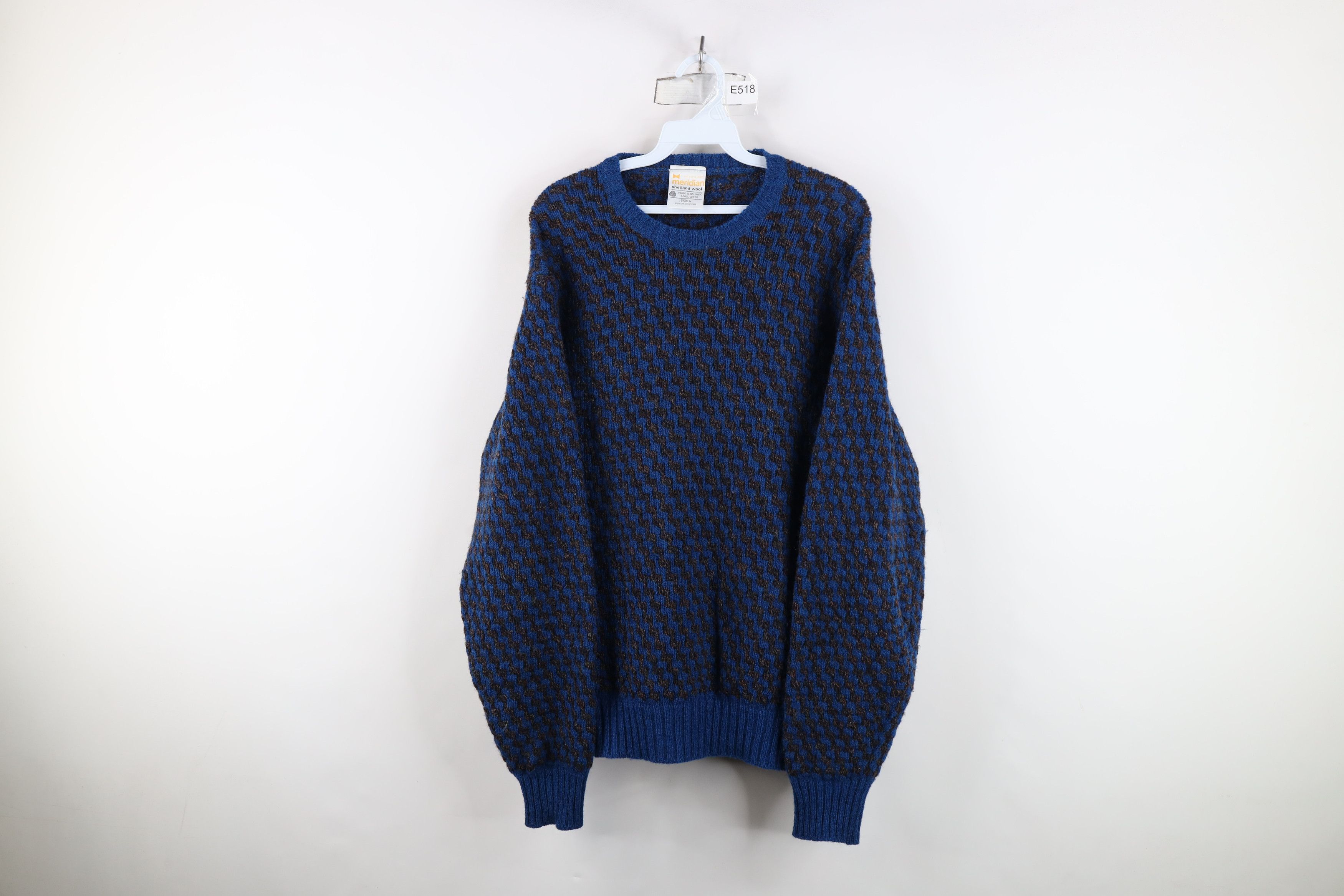 Vintage Vintage 90s Streetwear Shetland Wool Zig Zag Knit Sweater Size US L / EU 52-54 / 3 - 1 Thumbnail