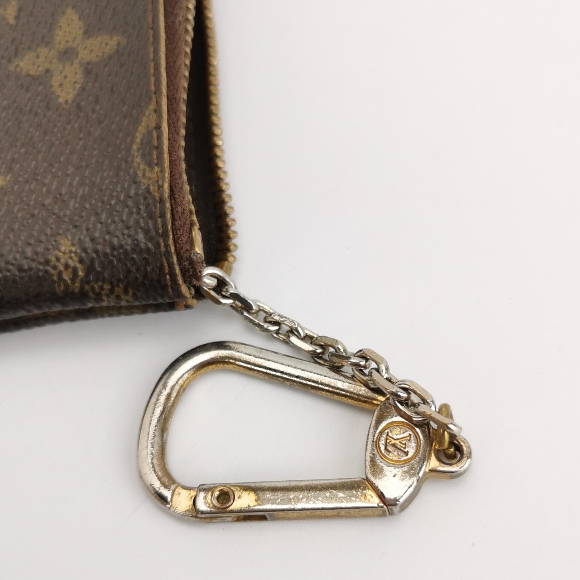 Louis Vuitton Louis Vuitton (LV) Portable zipper Monogram print vintage c Size ONE SIZE - 6 Thumbnail