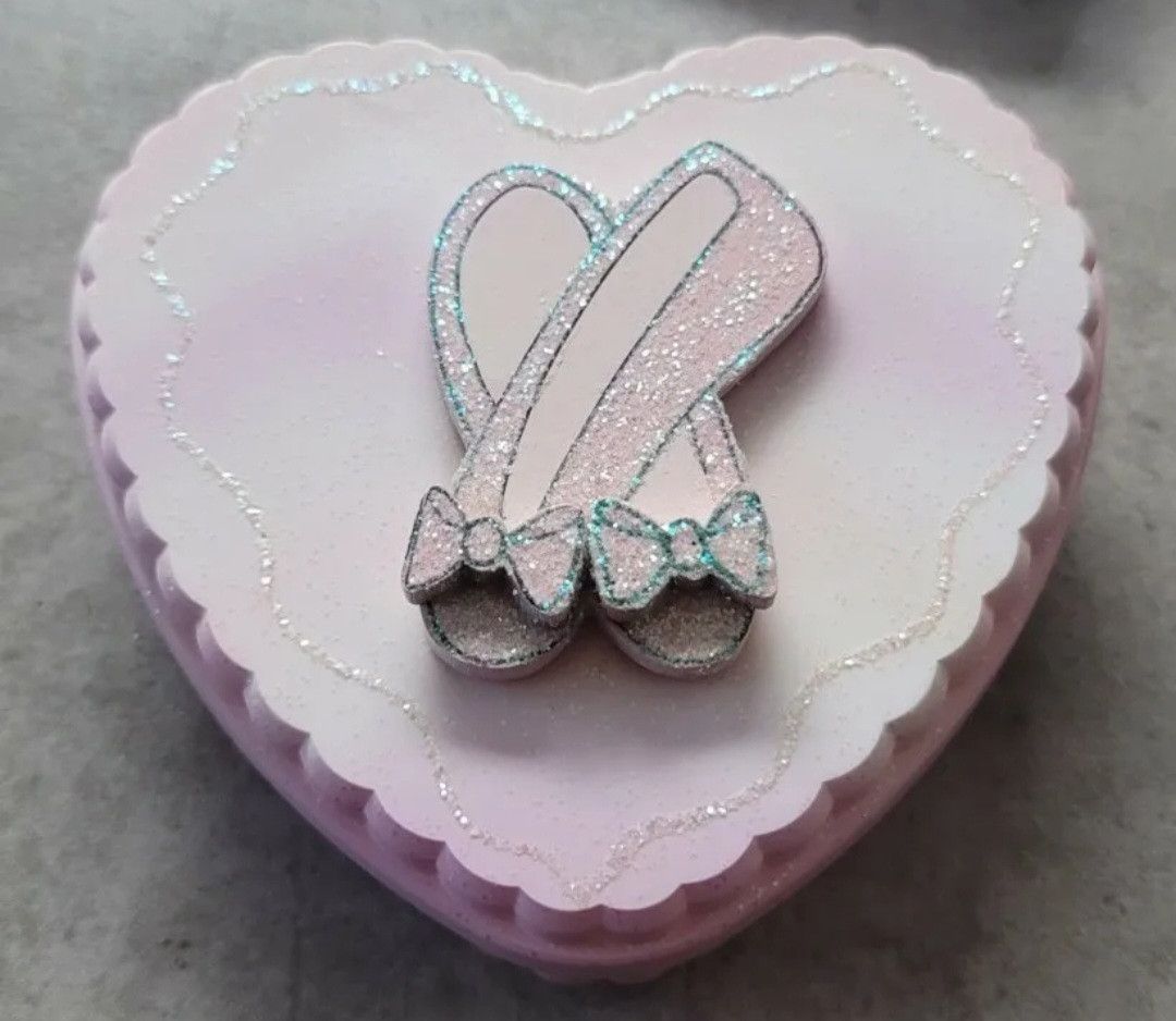 Other Pink Glitter Ballet Slipper Ballerina Trinket Heart Shaped Size ONE SIZE - 1 Thumbnail