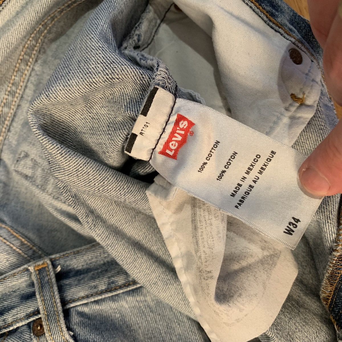 Levi's Vintage Levi’s 501 Button Fly Jeans Size US 34 / EU 50 - 8 Thumbnail