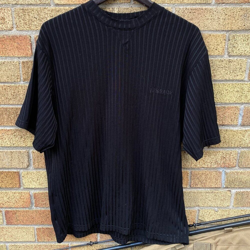 Versace Vintage 1998 Versace Ripple Knit Logo T Shirt Black Size 54 Size US L / EU 52-54 / 3 - 1 Thumbnail