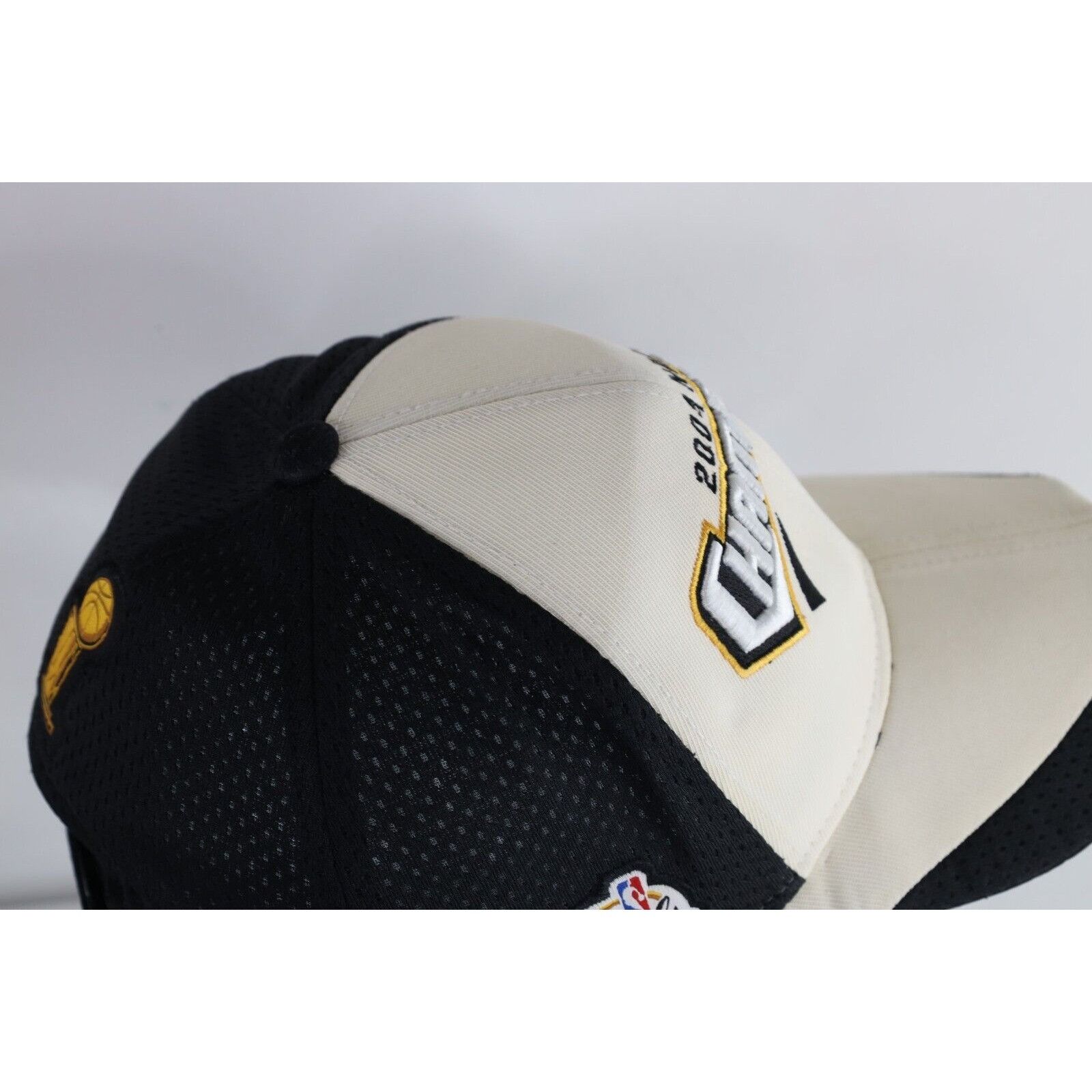Reebok × Vintage Vintage Reebok Locker Room Edition 2004 Detroit PistonsHat Size ONE SIZE - 8 Thumbnail