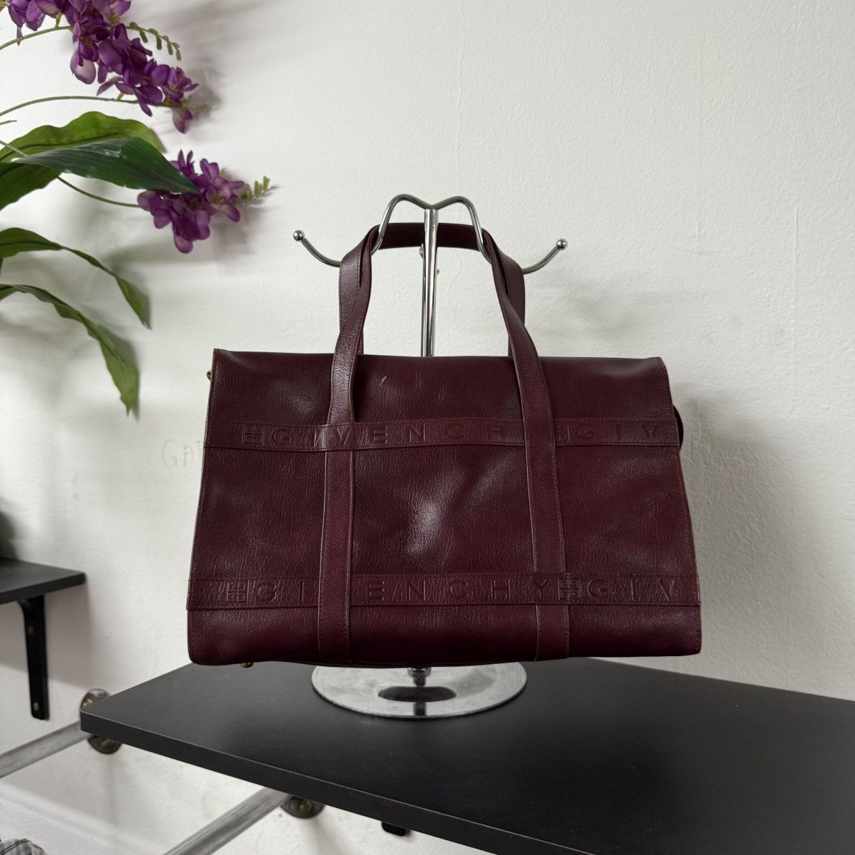 Givenchy Authentic Vintage Givenchy Leather Mahogany Red Handbag Size ONE SIZE - 1 Thumbnail