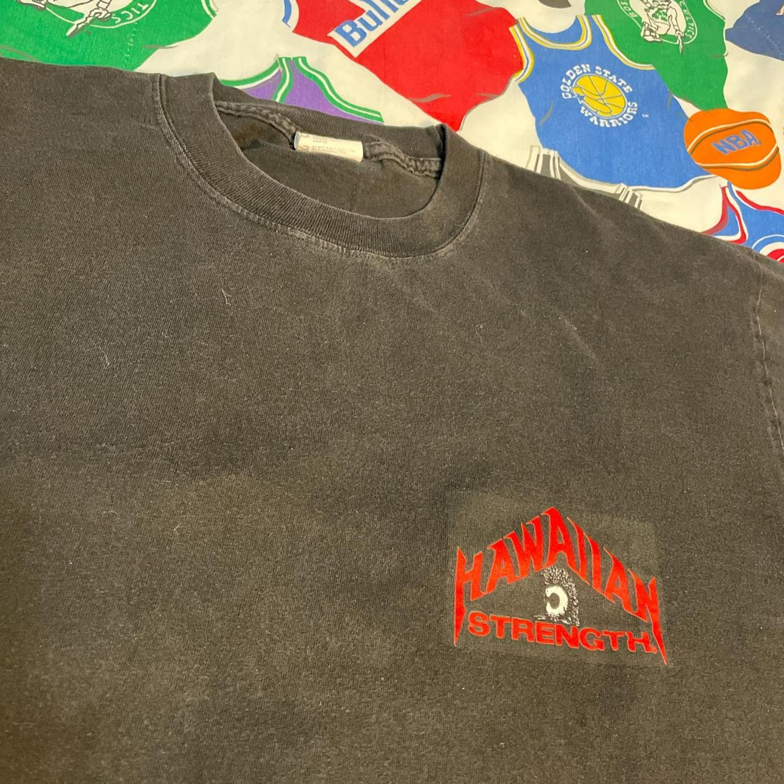 Vintage Vintage 1998 Makoa Hawaiian Strength Warrior Hawaii Tee Size US XL / EU 56 / 4 - 3 Thumbnail
