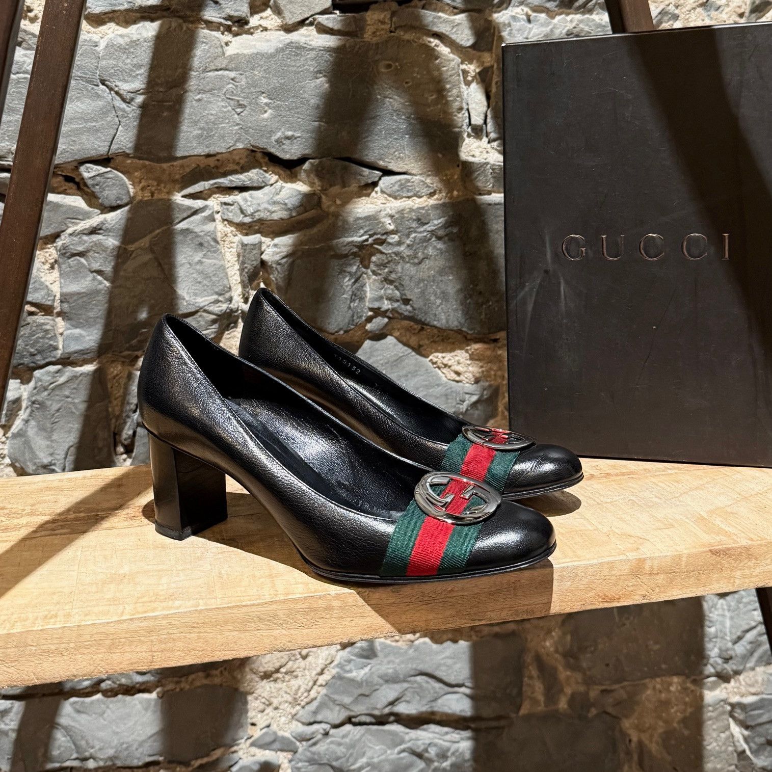 Gucci Gucci Black Leather Web Stripe Interlocking GG Pumps Size US 7.5 / IT 37.5 - 1 Thumbnail